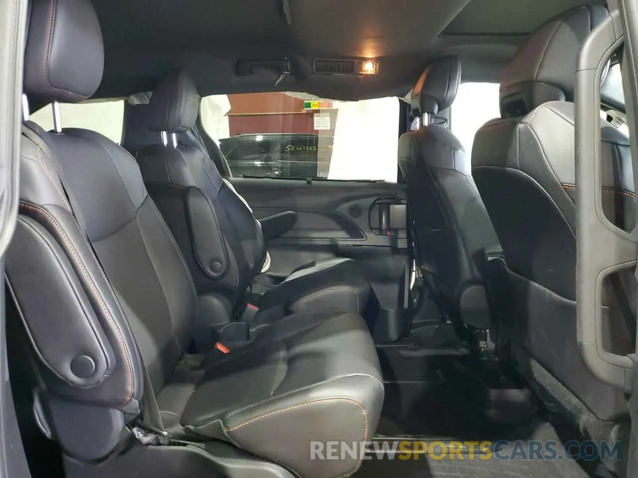 11 fotografías del automóvil dañado 5TDDSKFC9RS126165 TOYOTA SIENNA 2024