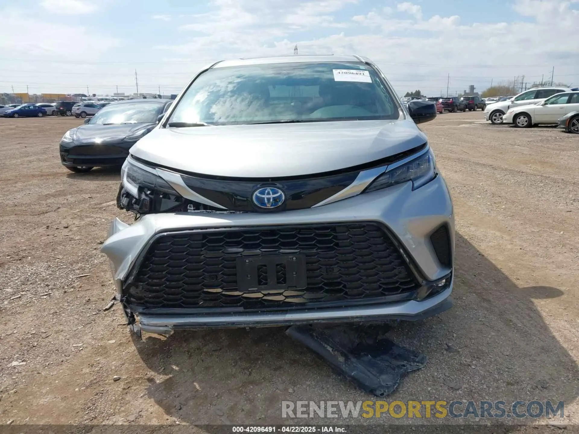 12 fotografías del automóvil dañado 5TDDSKFCXRS143685 TOYOTA SIENNA 2024