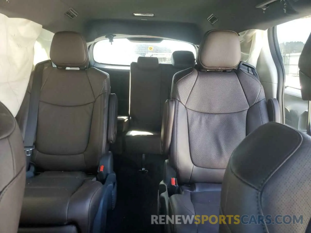 10 fotografías del automóvil dañado 5TDERKEC2RS190050 TOYOTA SIENNA 2024