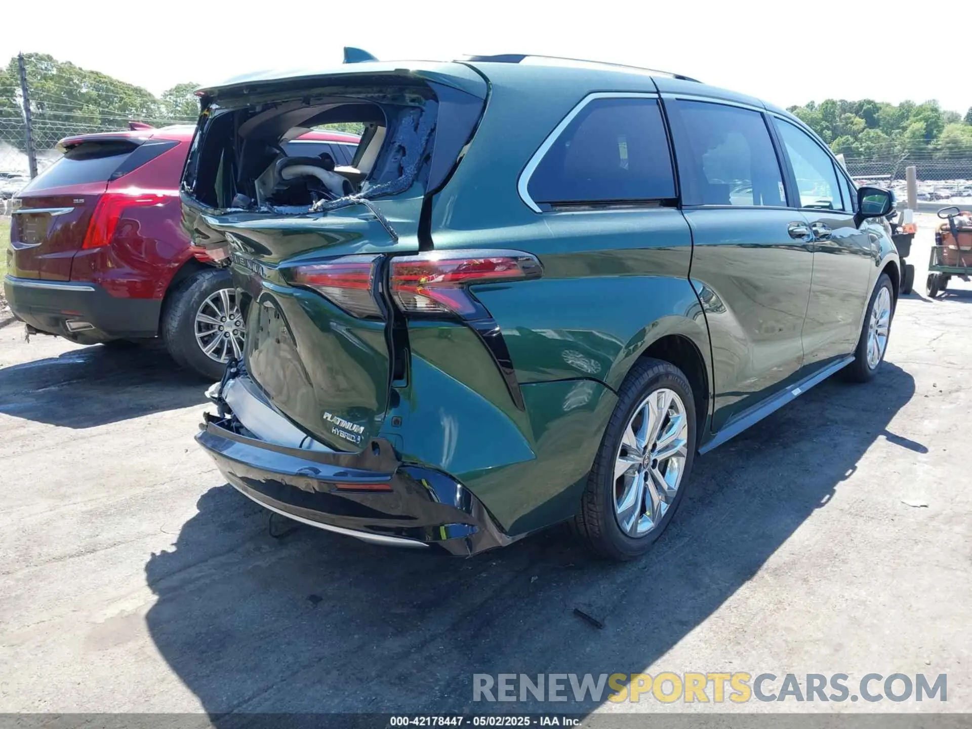 4 fotografías del automóvil dañado 5TDERKEC3RS190557 TOYOTA SIENNA 2024