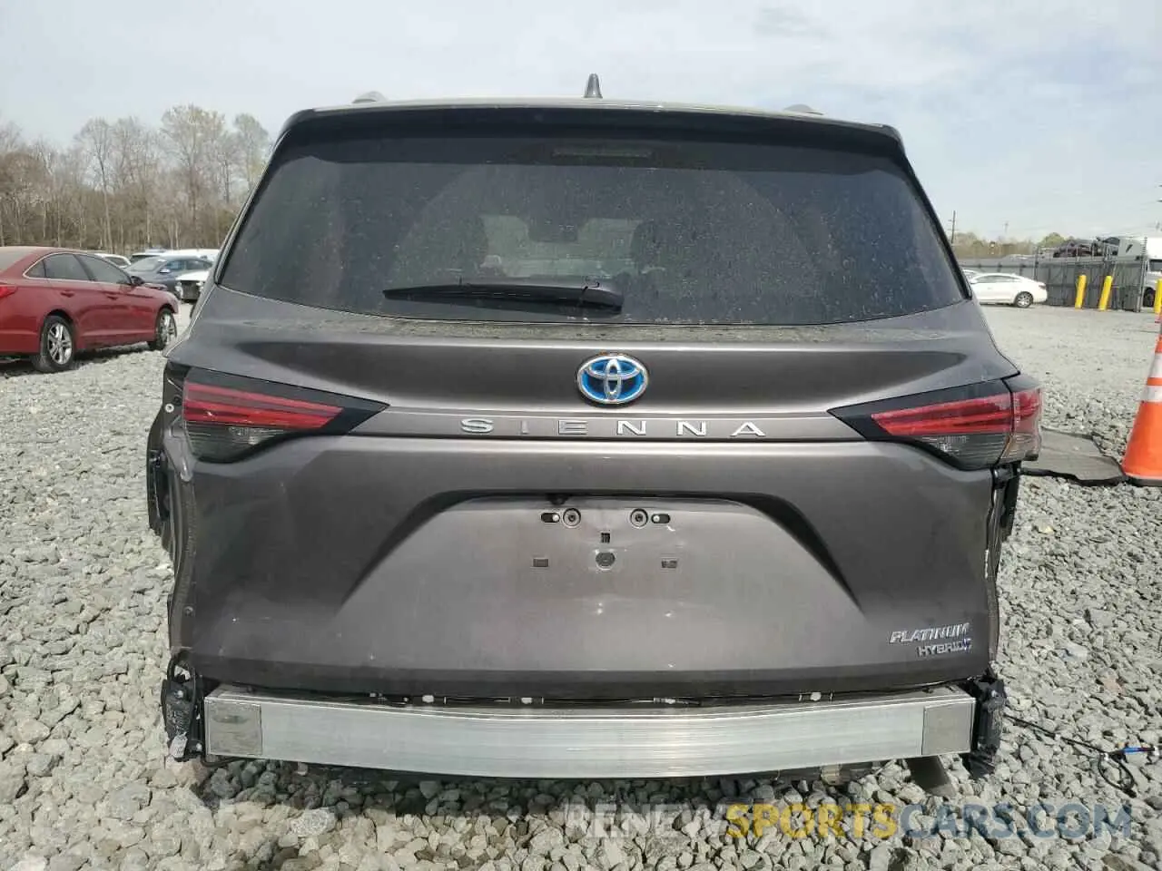 6 fotografías del automóvil dañado 5TDERKEC7RS222510 TOYOTA SIENNA 2024