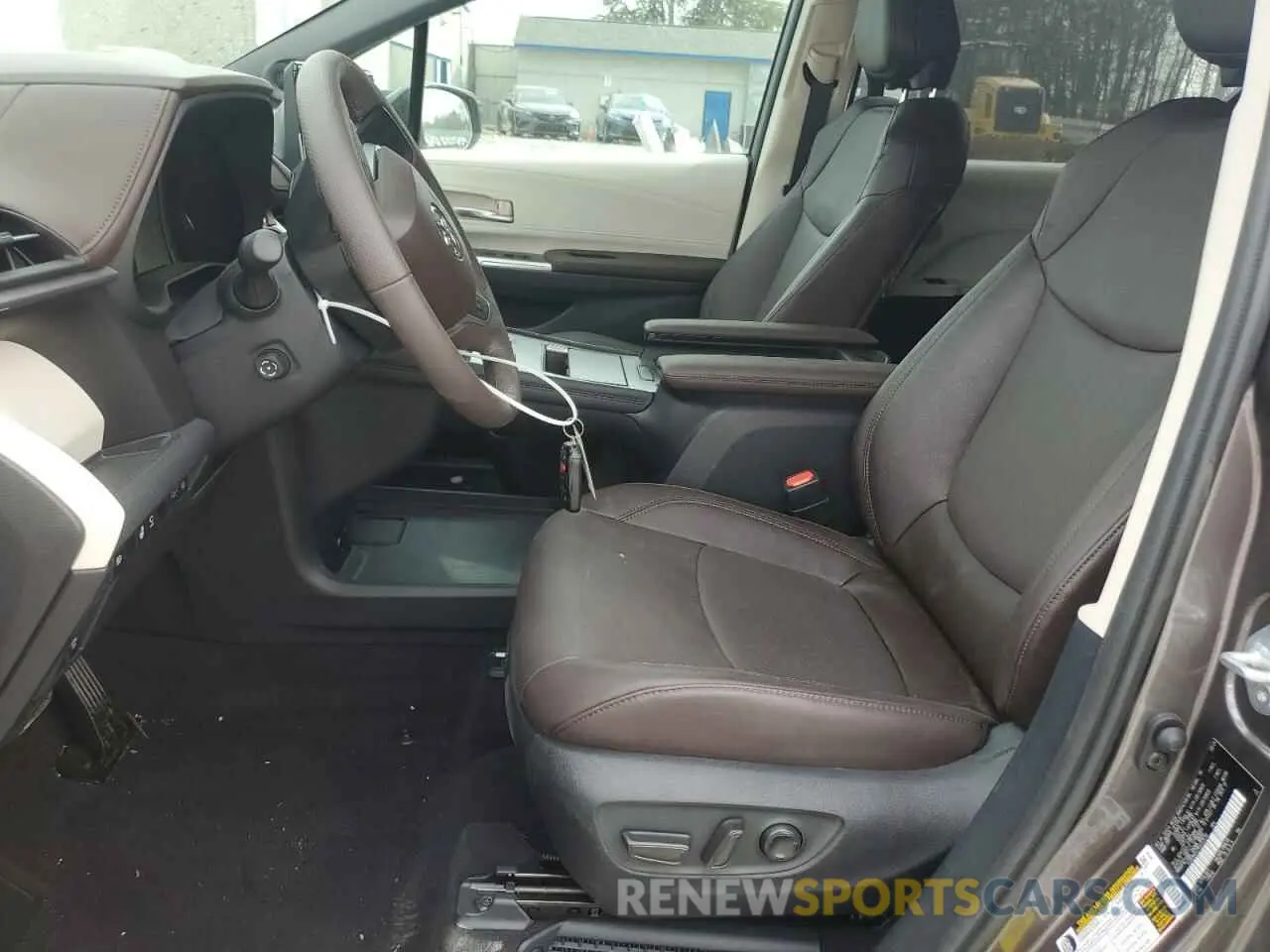 7 fotografías del automóvil dañado 5TDERKEC7RS222510 TOYOTA SIENNA 2024