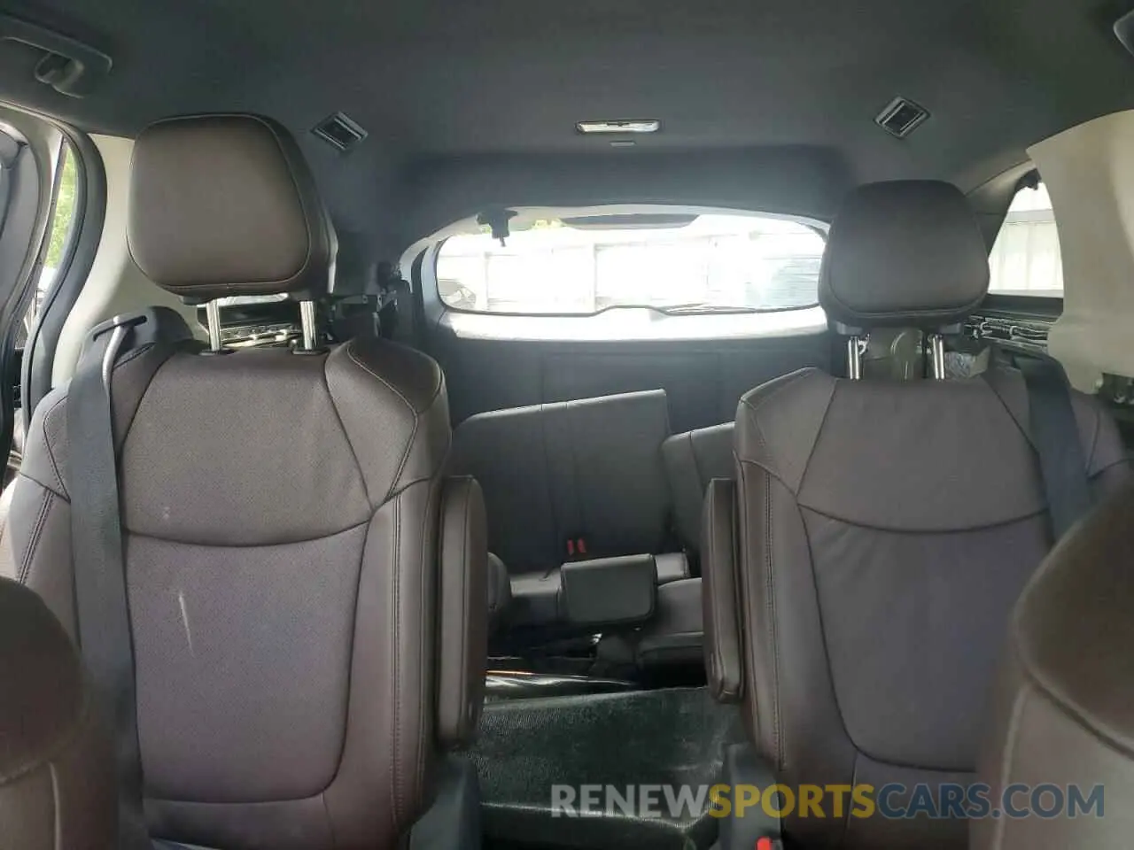 10 fotografías del automóvil dañado 5TDERKECXRS222288 TOYOTA SIENNA 2024
