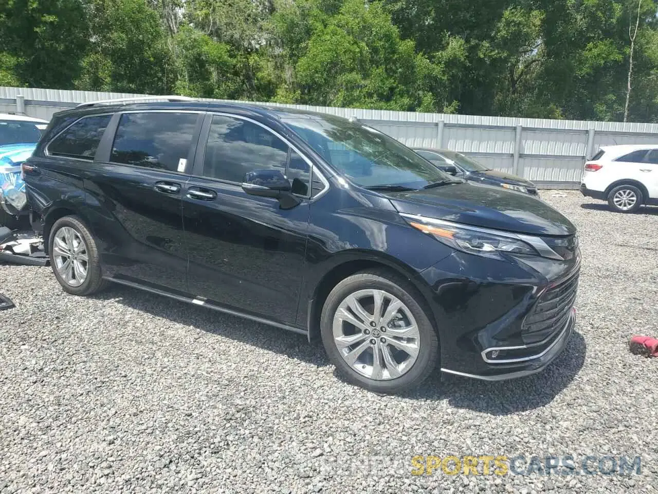 4 fotografías del automóvil dañado 5TDERKECXRS222288 TOYOTA SIENNA 2024