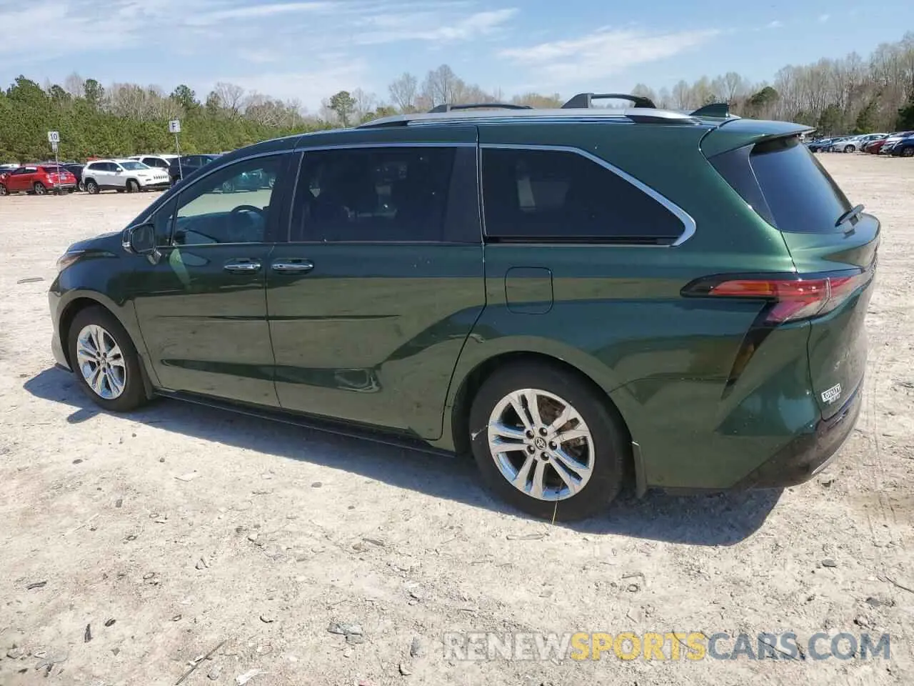 2 fotografías del automóvil dañado 5TDESKFC5RS128385 TOYOTA SIENNA 2024