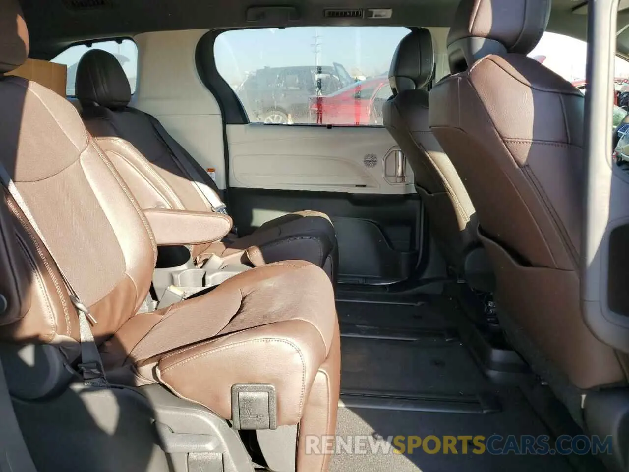 11 fotografías del automóvil dañado 5TDESKFC6RS149262 TOYOTA SIENNA 2024