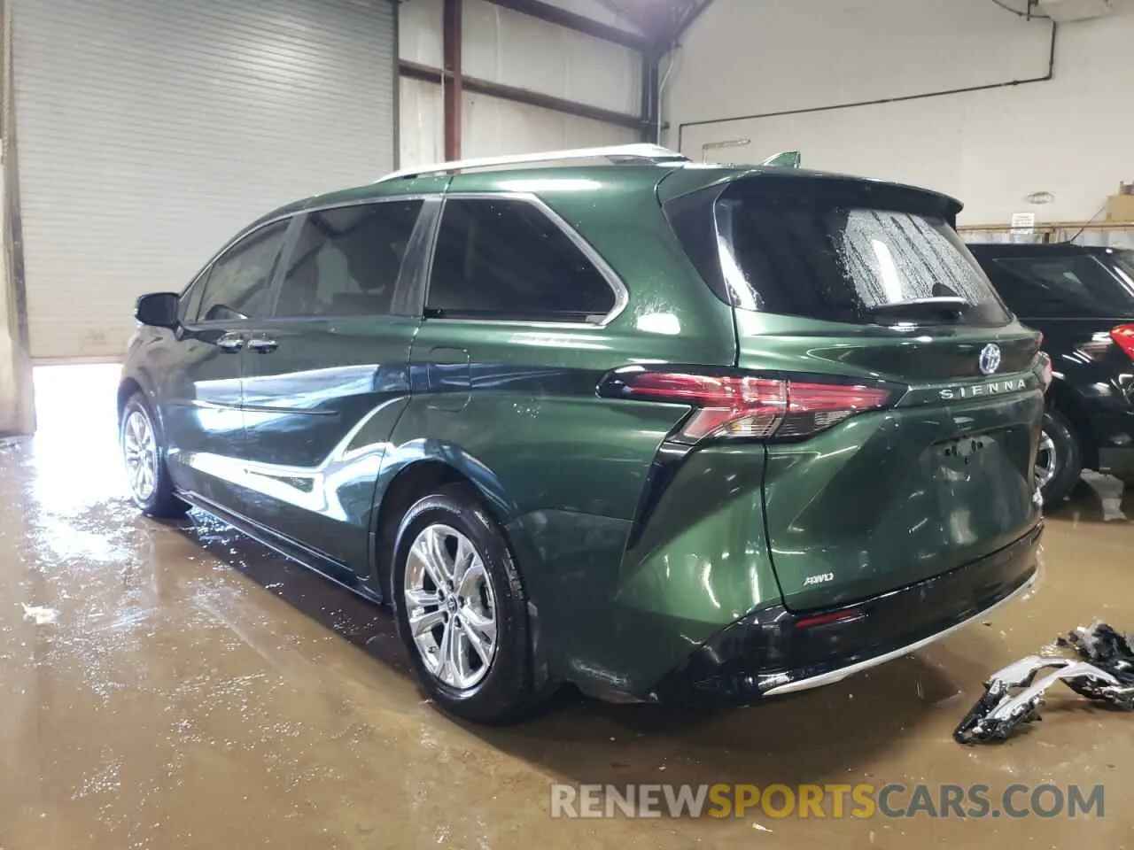 2 fotografías del automóvil dañado 5TDESKFC7RS139338 TOYOTA SIENNA 2024