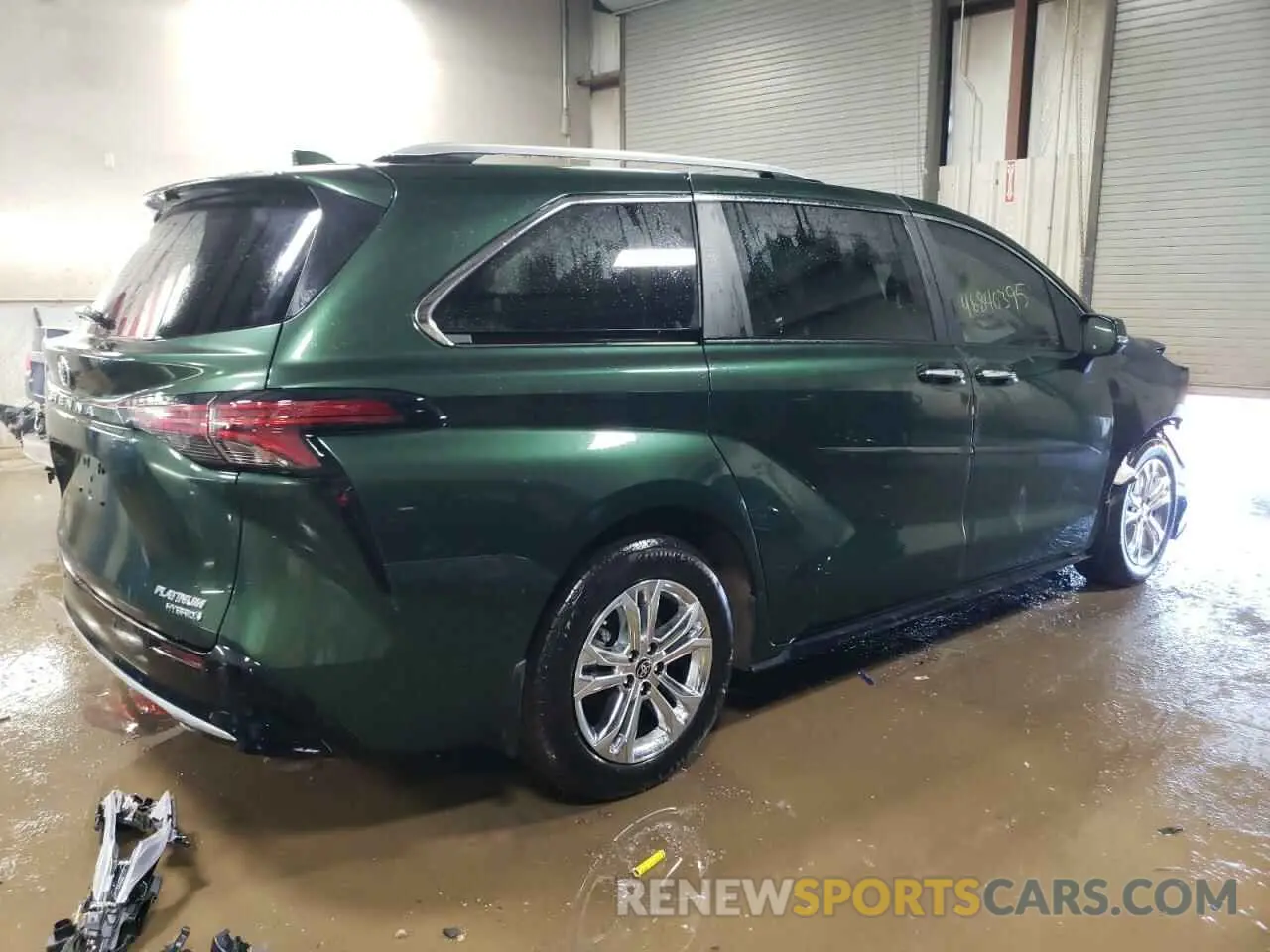 3 fotografías del automóvil dañado 5TDESKFC7RS139338 TOYOTA SIENNA 2024