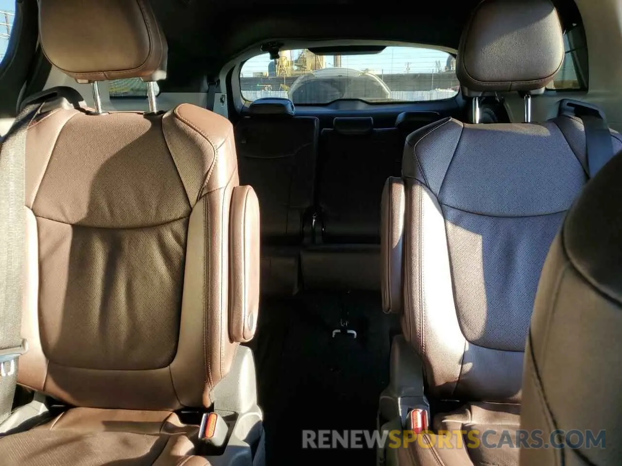 10 fotografías del automóvil dañado 5TDESKFC8RS119874 TOYOTA SIENNA 2024