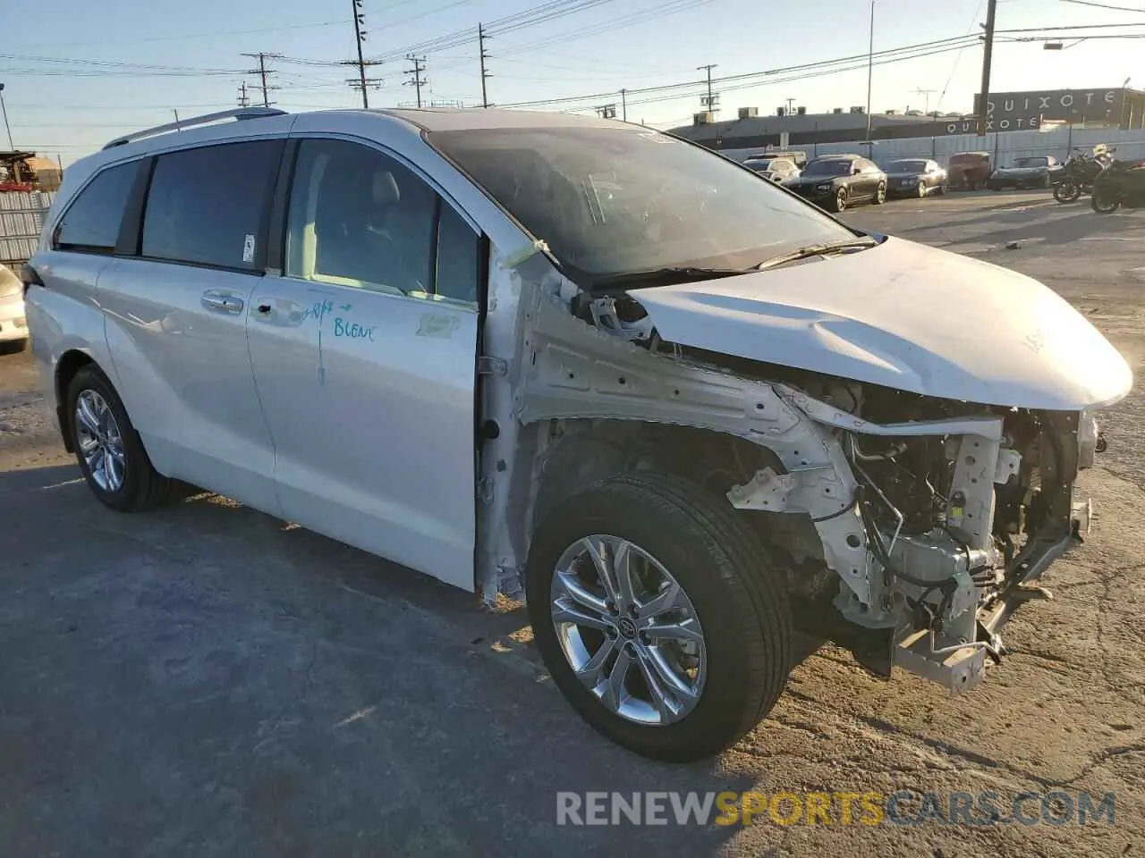 4 fotografías del automóvil dañado 5TDESKFC8RS119874 TOYOTA SIENNA 2024