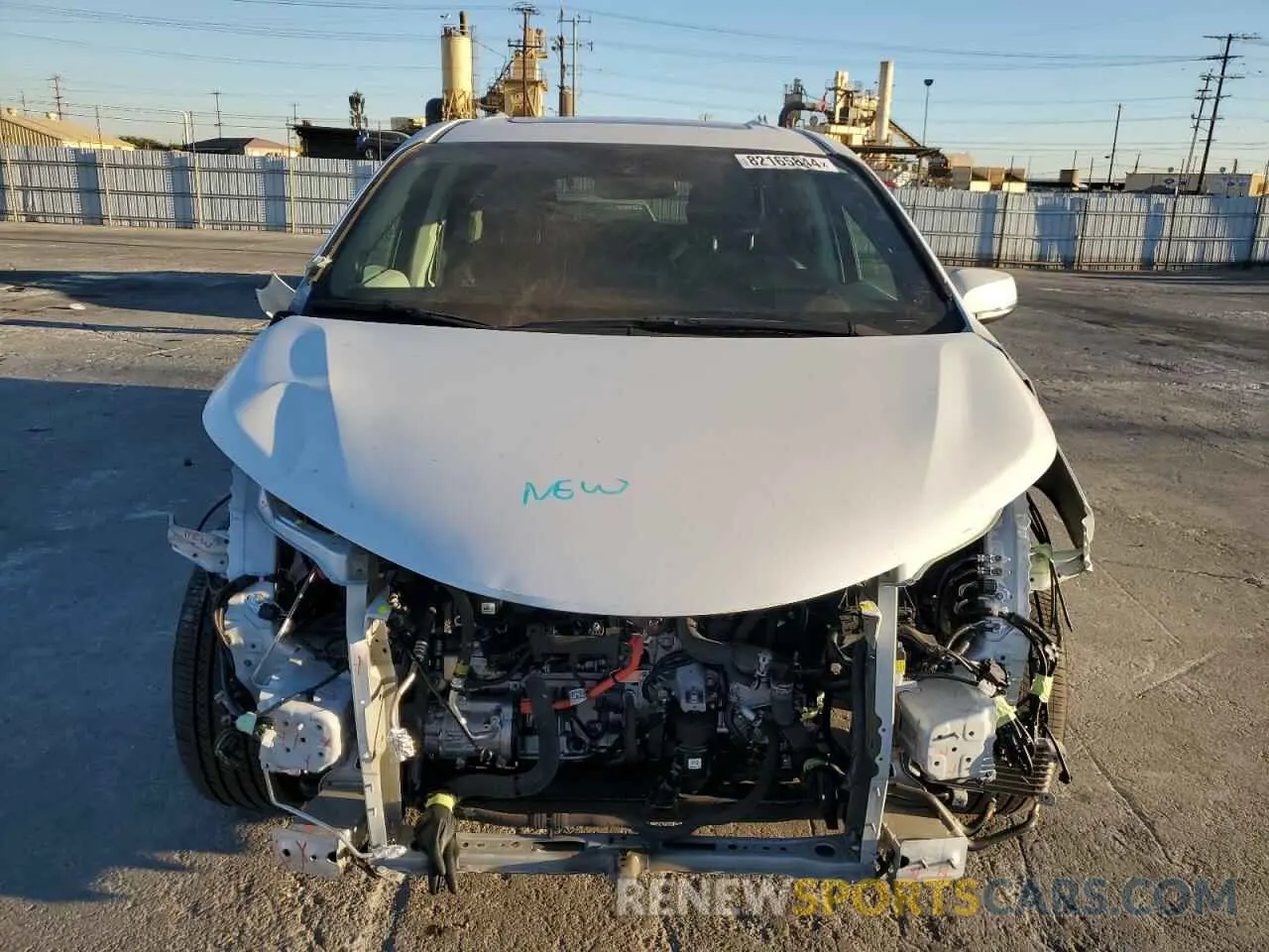 5 fotografías del automóvil dañado 5TDESKFC8RS119874 TOYOTA SIENNA 2024
