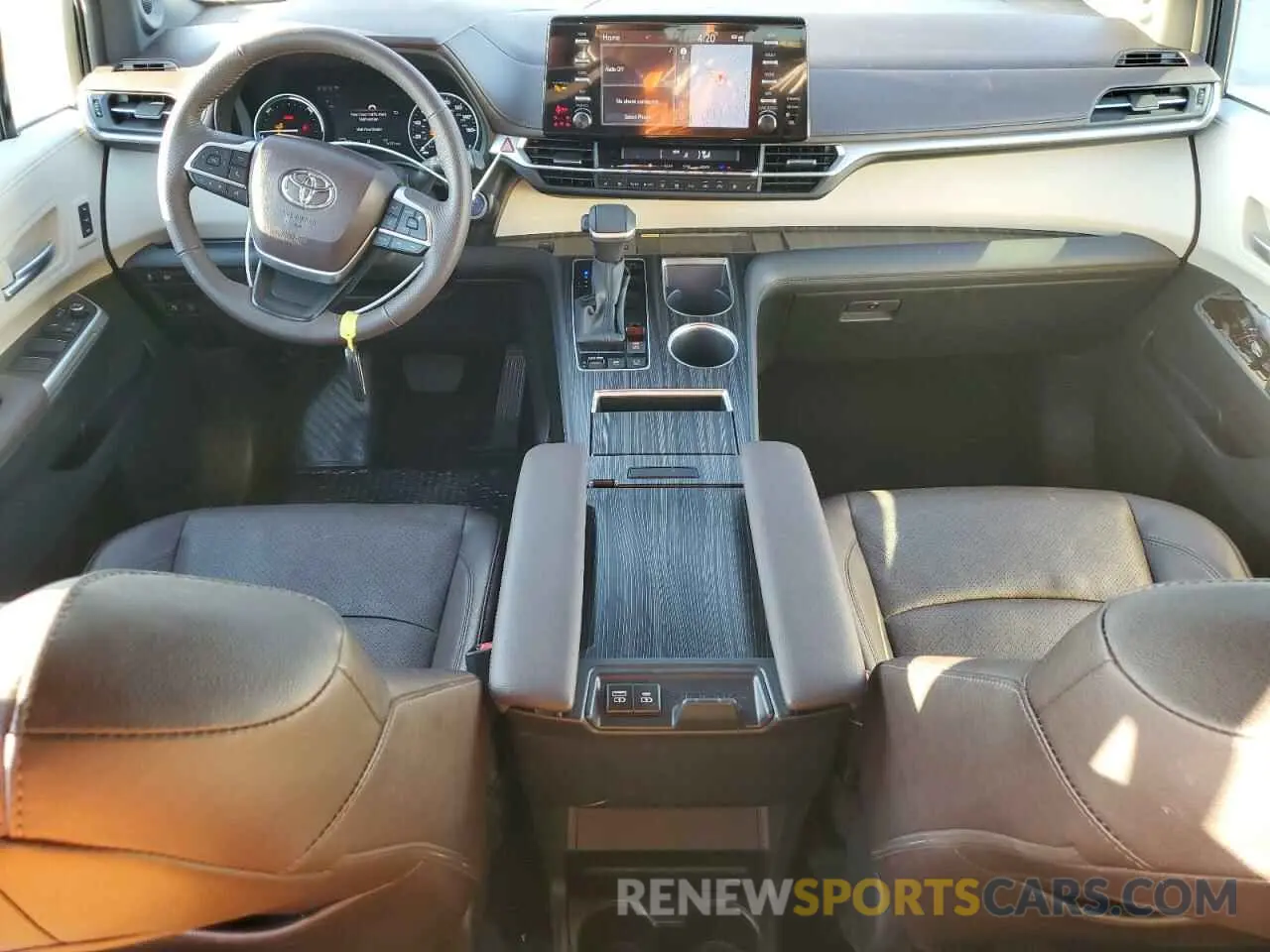 8 fotografías del automóvil dañado 5TDESKFC8RS119874 TOYOTA SIENNA 2024
