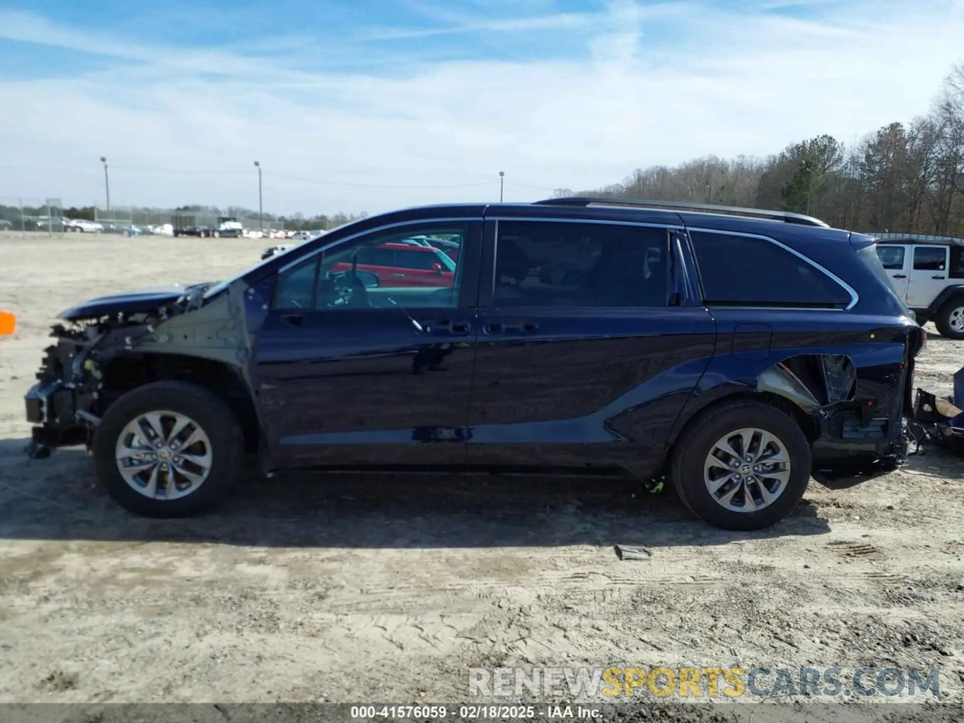 15 fotografías del automóvil dañado 5TDJRKEC0RS220788 TOYOTA SIENNA 2024