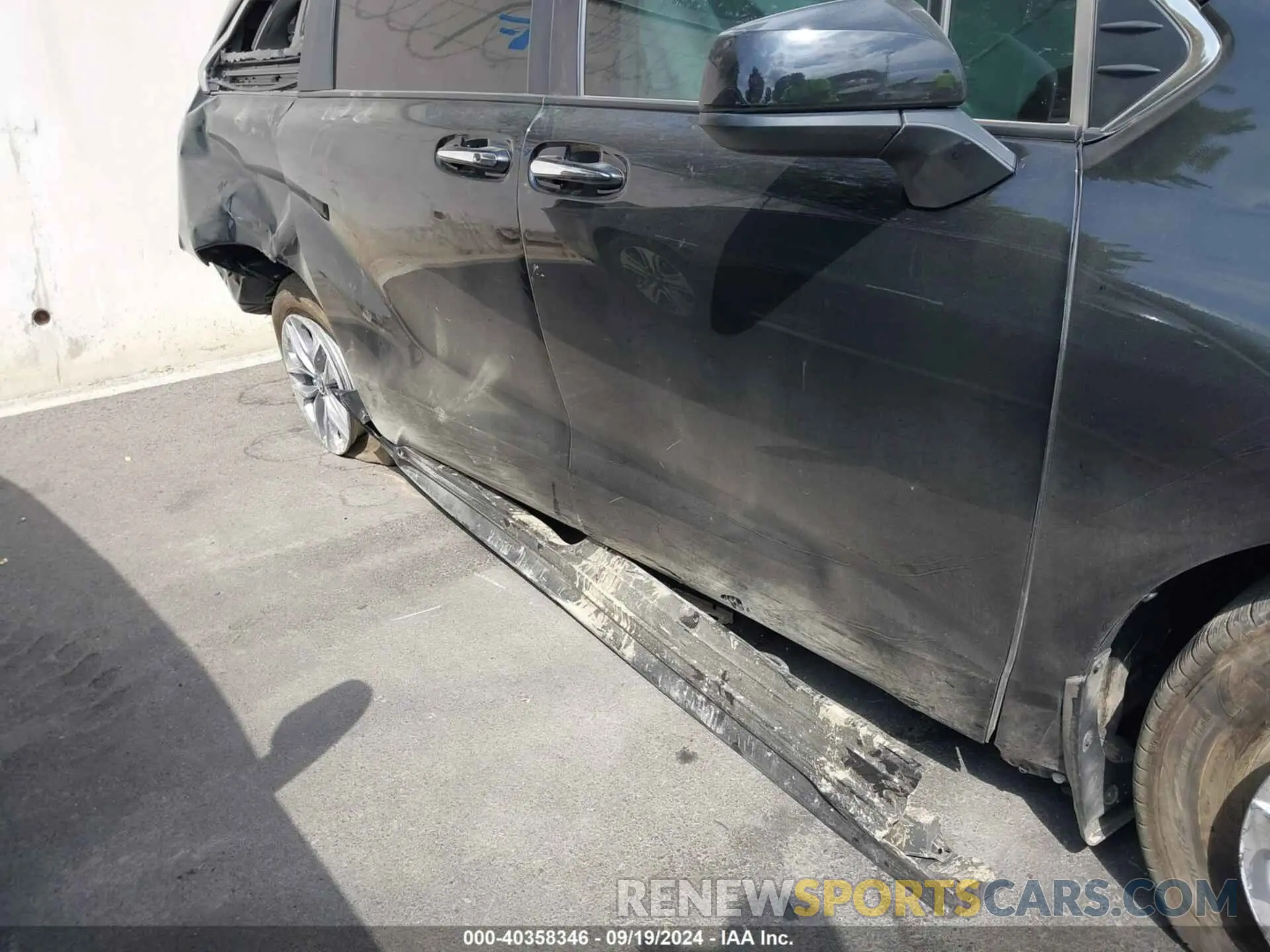 14 fotografías del automóvil dañado 5TDJRKEC6RS197176 TOYOTA SIENNA 2024