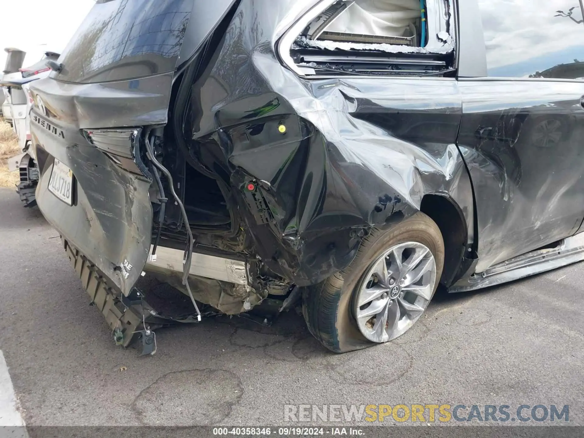 19 fotografías del automóvil dañado 5TDJRKEC6RS197176 TOYOTA SIENNA 2024