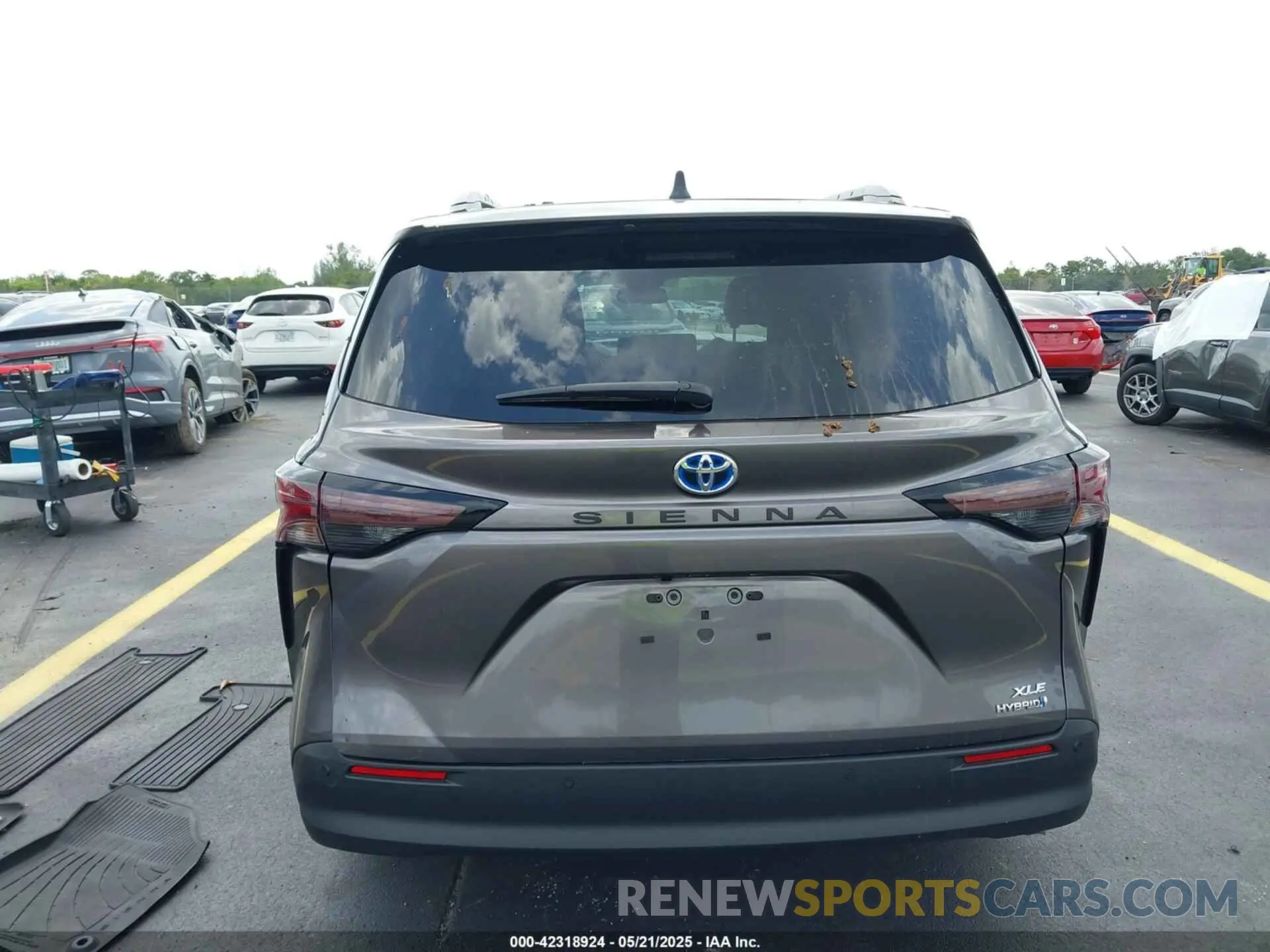 16 fotografías del automóvil dañado 5TDJRKEC7RS219623 TOYOTA SIENNA 2024
