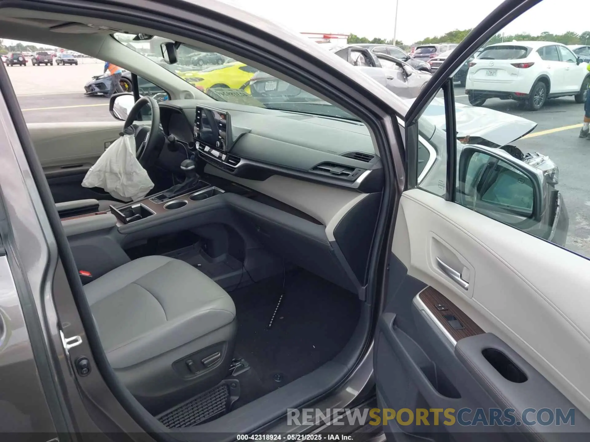 5 fotografías del automóvil dañado 5TDJRKEC7RS219623 TOYOTA SIENNA 2024
