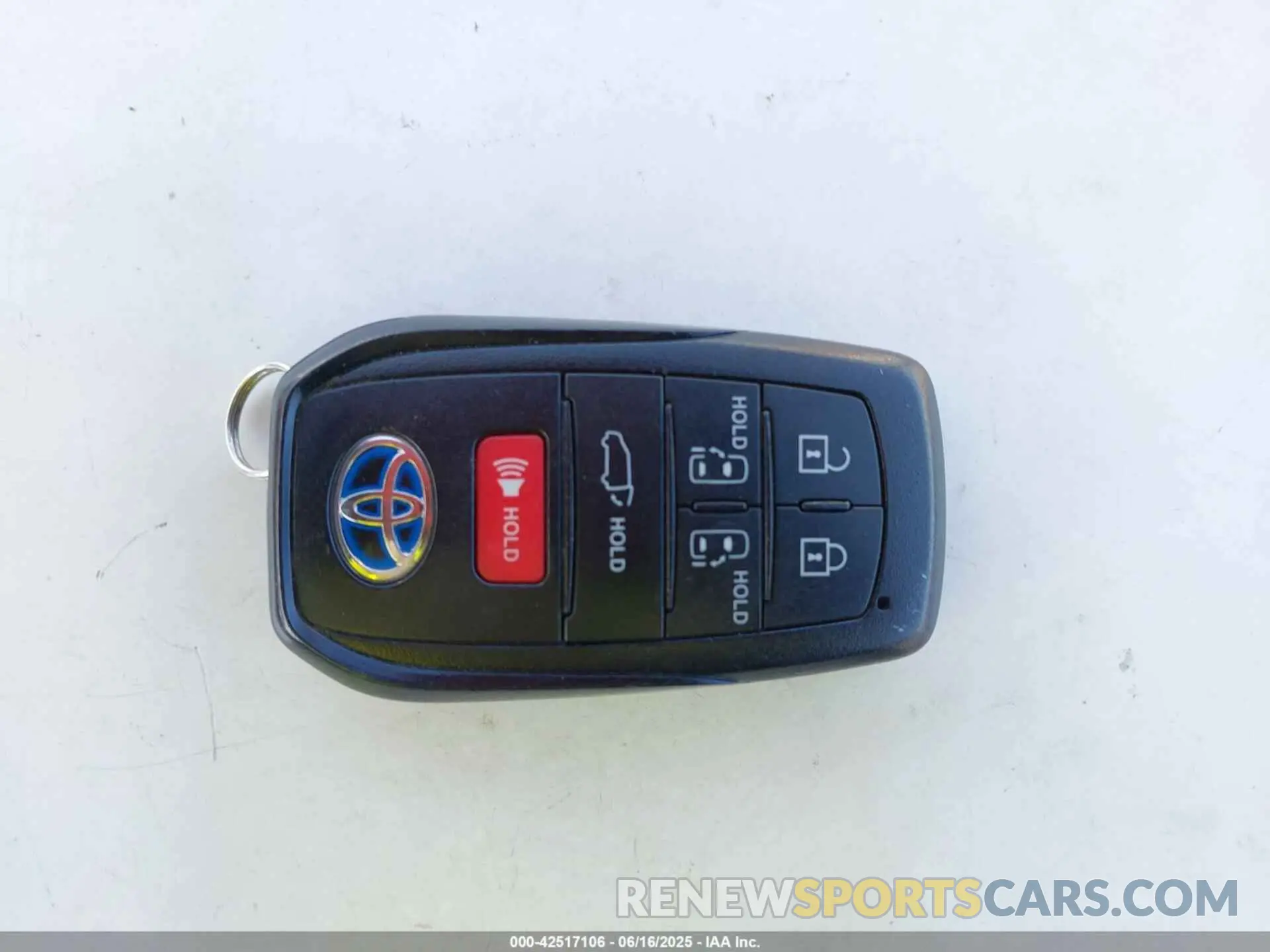 11 fotografías del automóvil dañado 5TDJRKEC8RS220344 TOYOTA SIENNA 2024