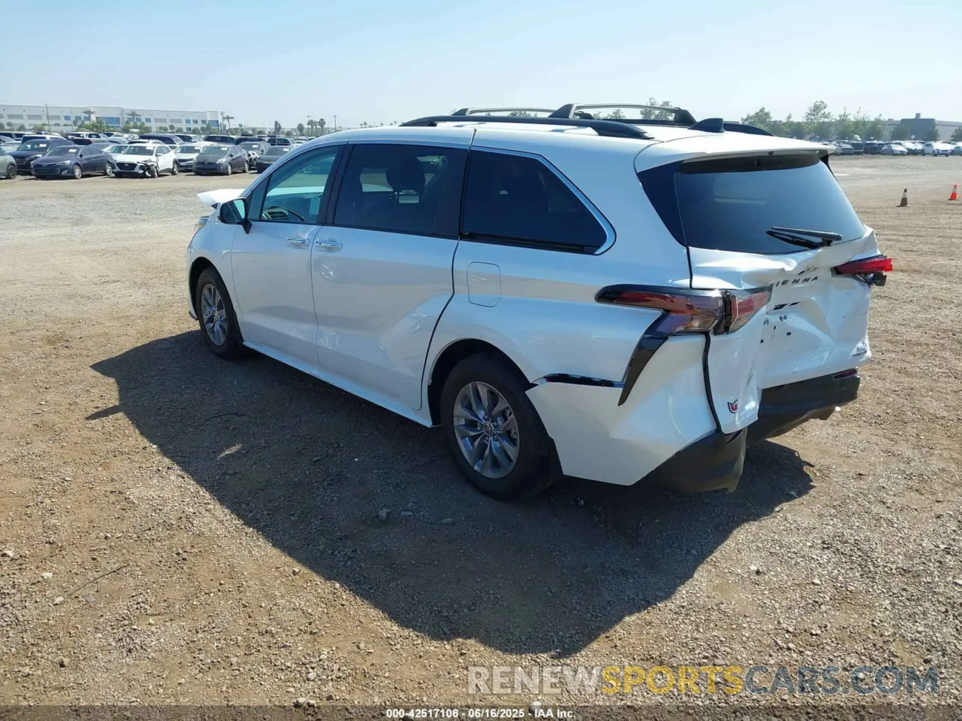 3 fotografías del automóvil dañado 5TDJRKEC8RS220344 TOYOTA SIENNA 2024