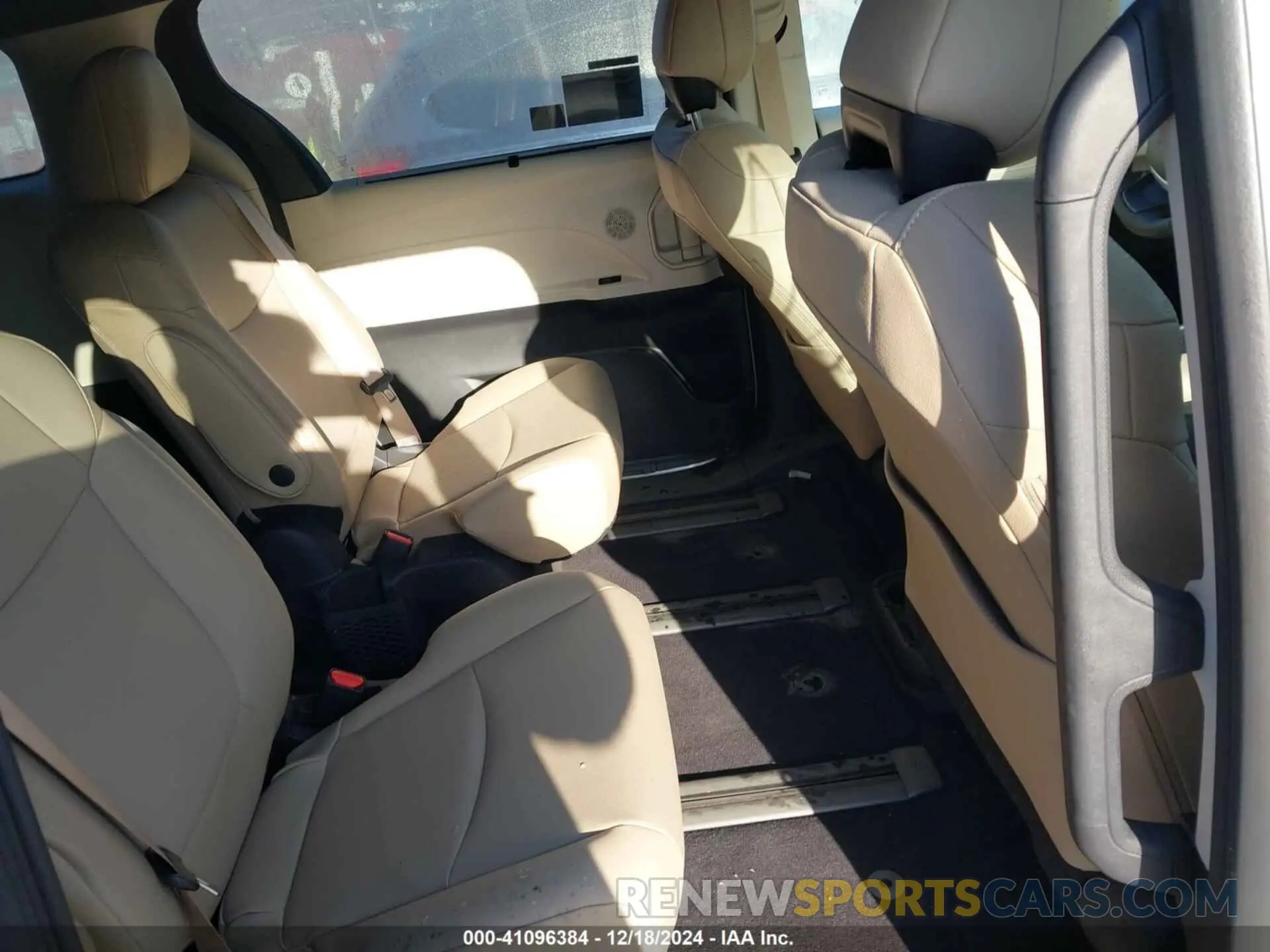 8 fotografías del automóvil dañado 5TDJSKFC2RS134868 TOYOTA SIENNA 2024