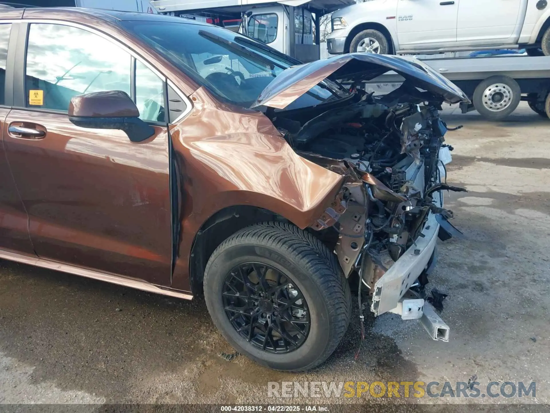 12 fotografías del automóvil dañado 5TDJSKFC5RS149767 TOYOTA SIENNA 2024