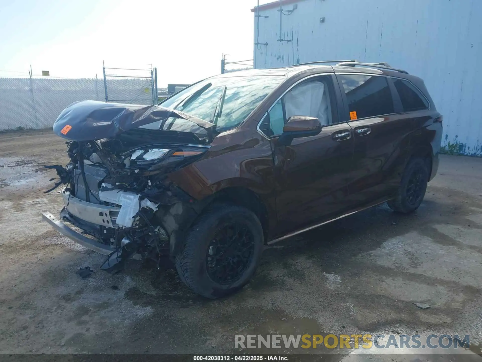 2 fotografías del automóvil dañado 5TDJSKFC5RS149767 TOYOTA SIENNA 2024
