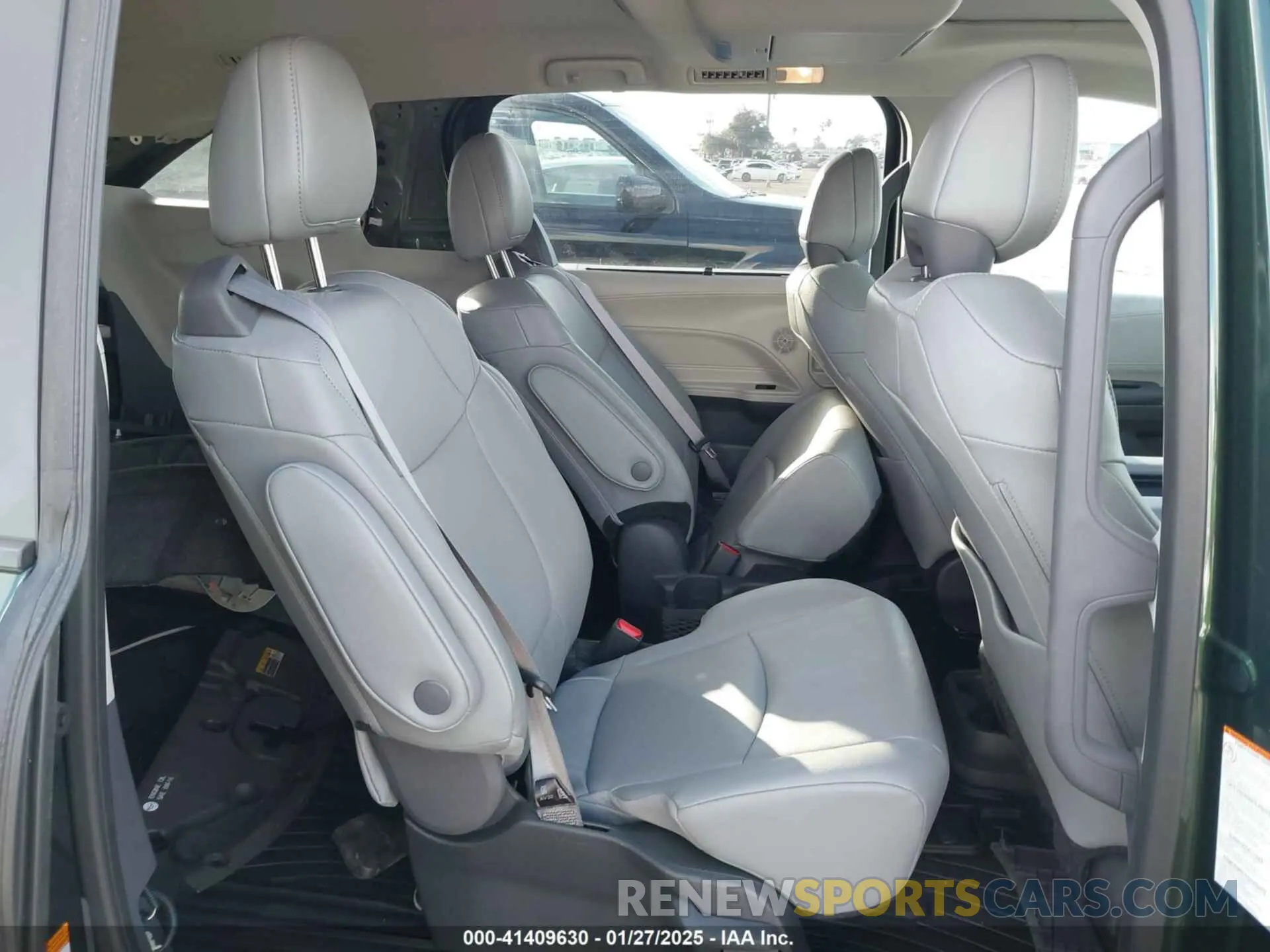 8 fotografías del automóvil dañado 5TDJSKFC7RS135935 TOYOTA SIENNA 2024