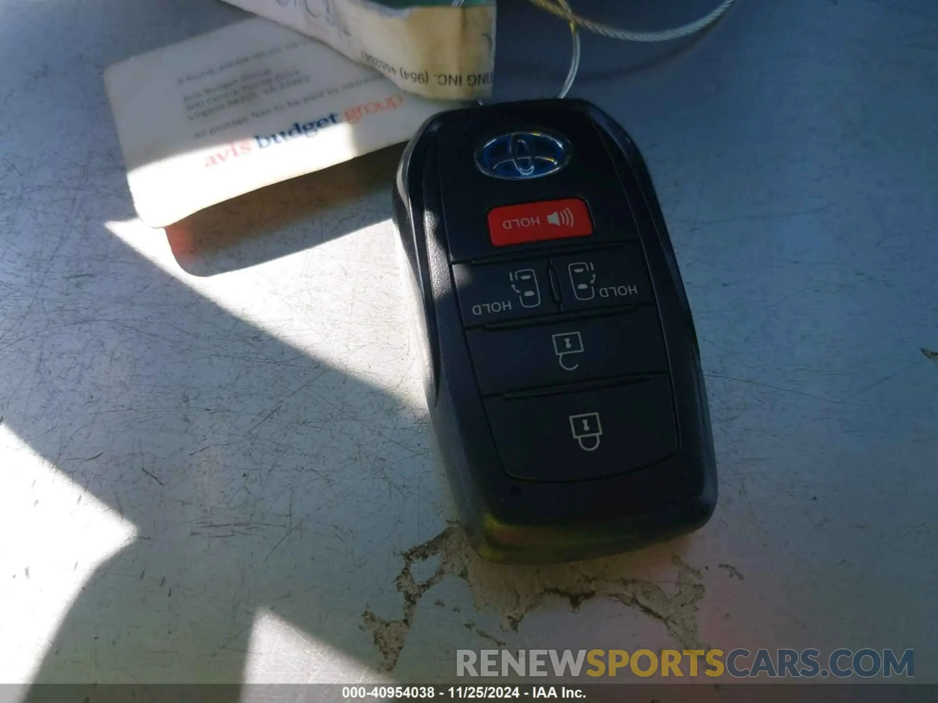11 fotografías del automóvil dañado 5TDKRKEC0RS188803 TOYOTA SIENNA 2024