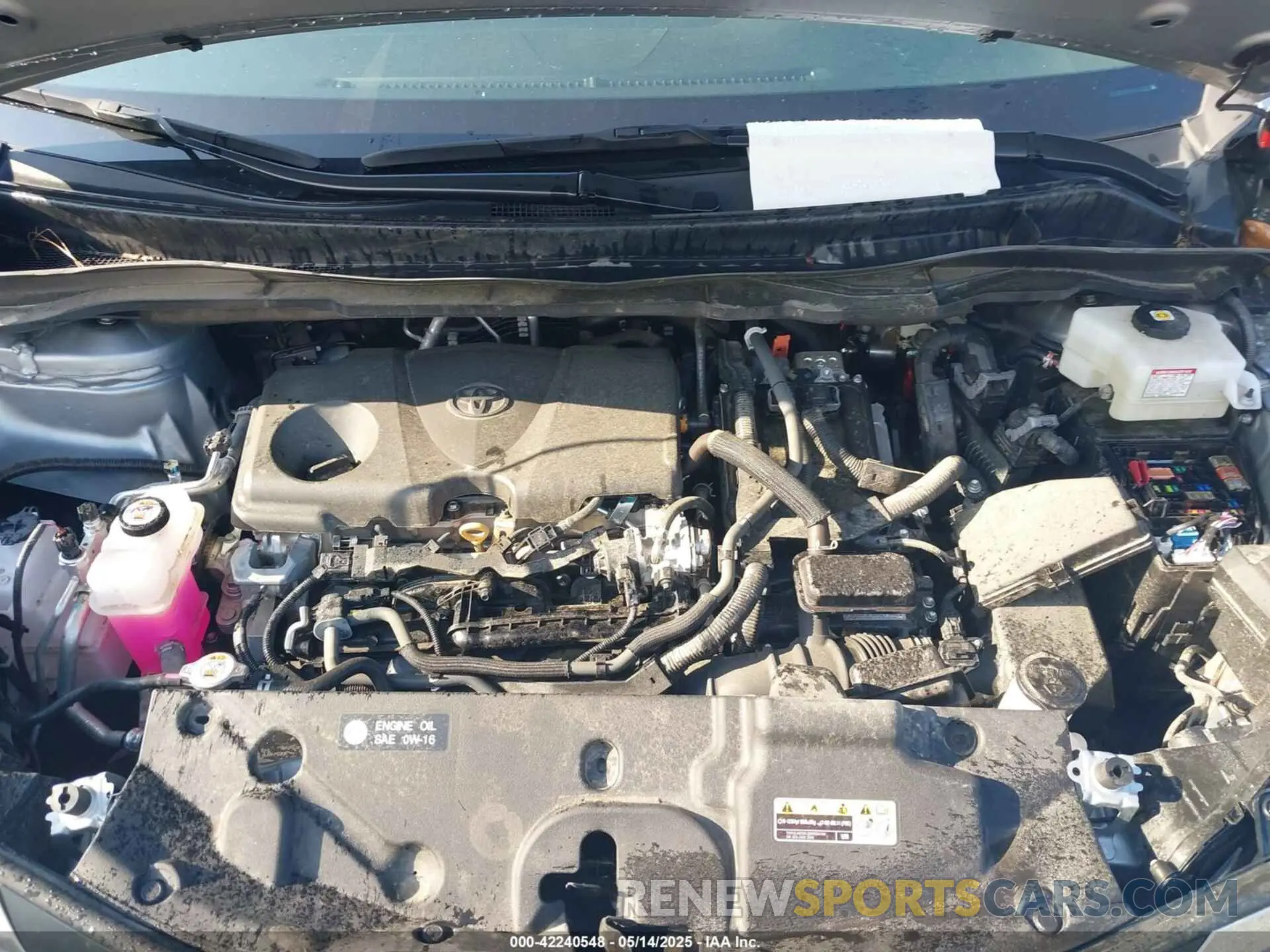 10 fotografías del automóvil dañado 5TDKRKEC0RS203462 TOYOTA SIENNA 2024