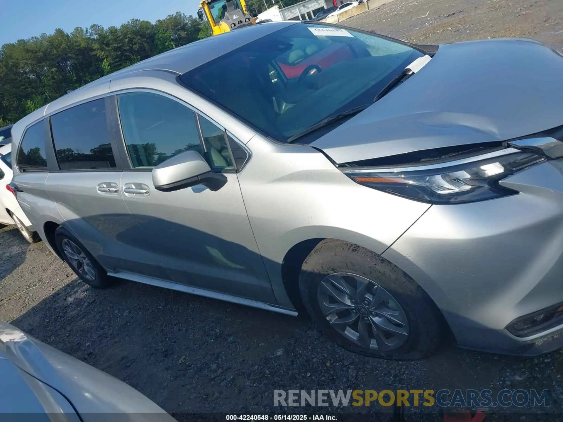 13 fotografías del automóvil dañado 5TDKRKEC0RS203462 TOYOTA SIENNA 2024
