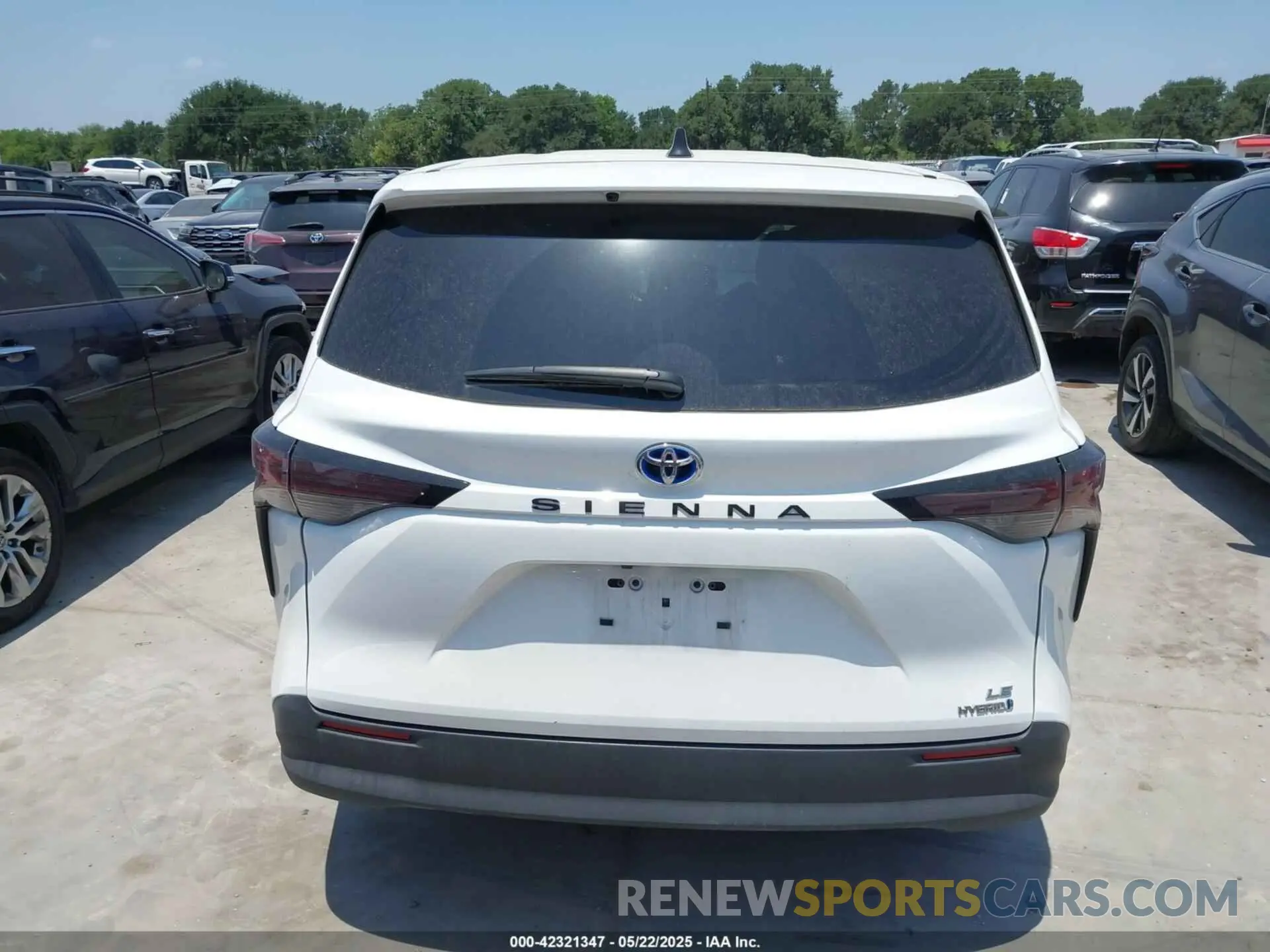 17 fotografías del automóvil dañado 5TDKRKEC0RS213442 TOYOTA SIENNA 2024