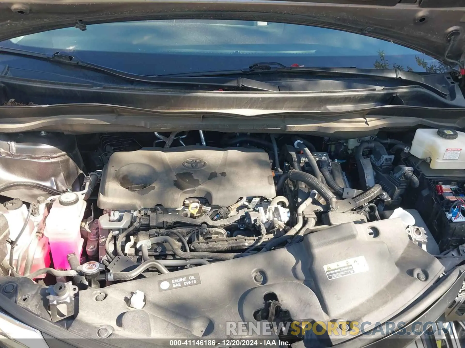 10 fotografías del automóvil dañado 5TDKRKEC6RS198963 TOYOTA SIENNA 2024