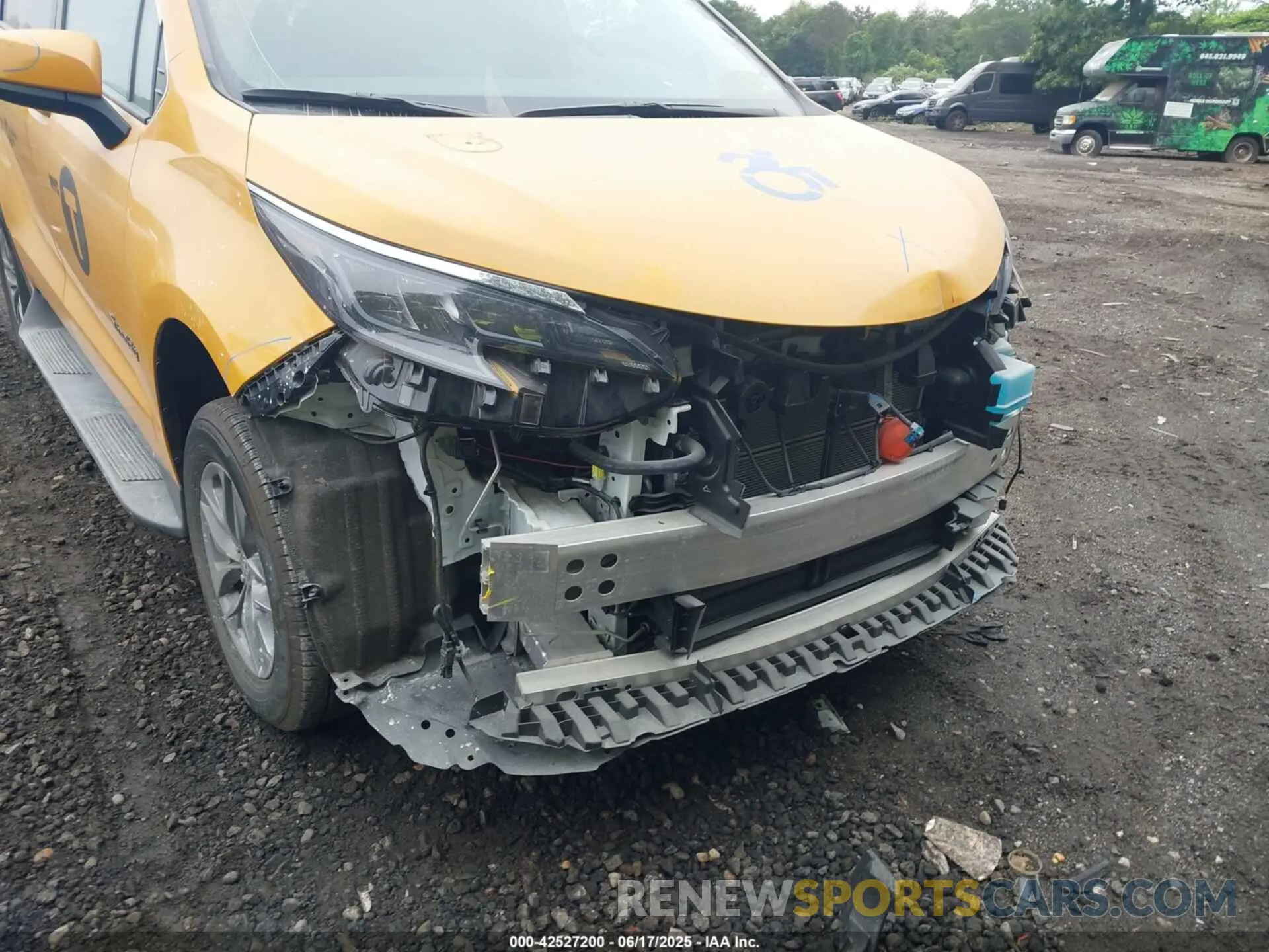 6 fotografías del automóvil dañado 5TDKRKECXRS216431 TOYOTA SIENNA 2024