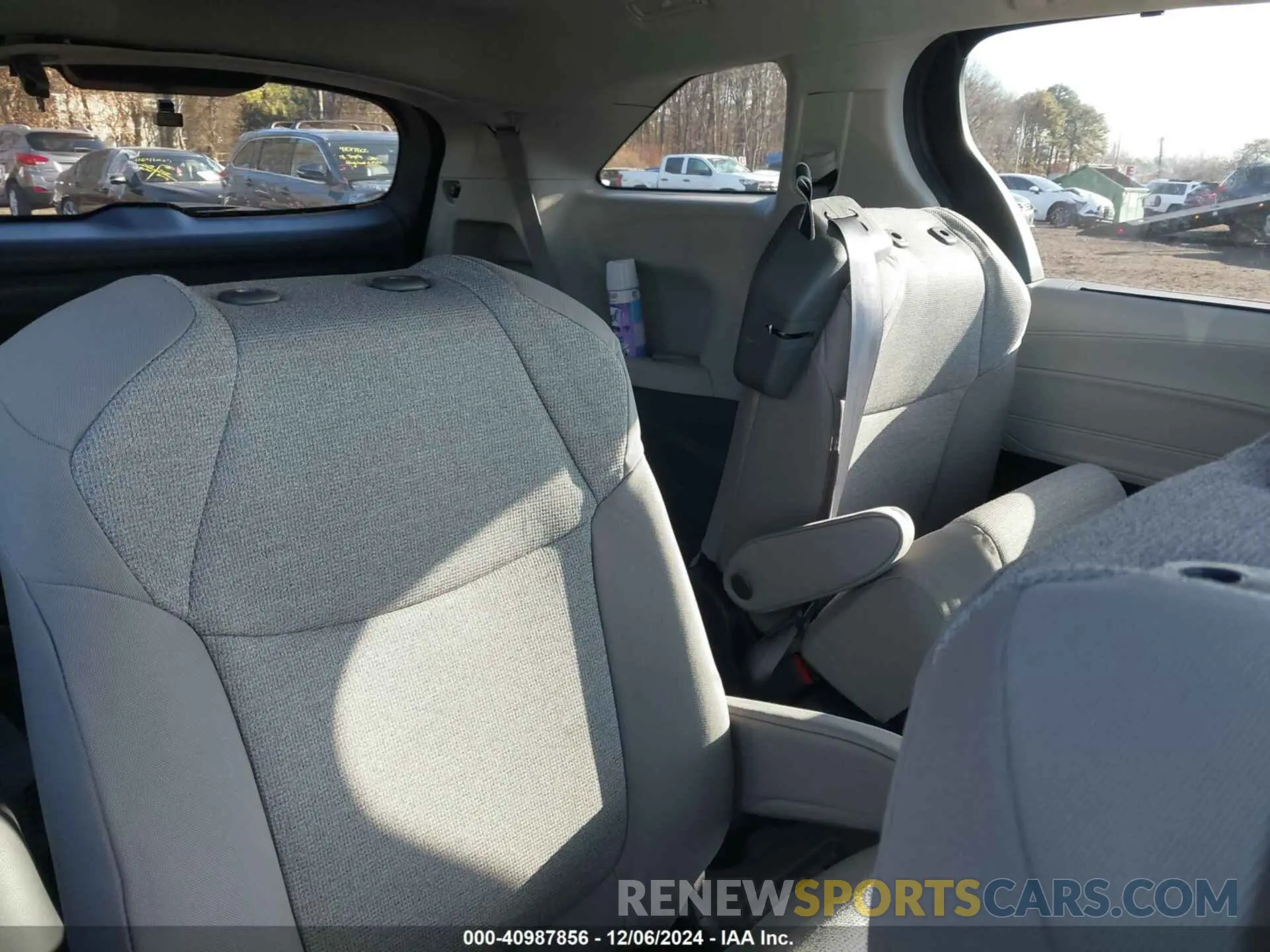 8 fotografías del automóvil dañado 5TDKSKFCXRS144343 TOYOTA SIENNA 2024