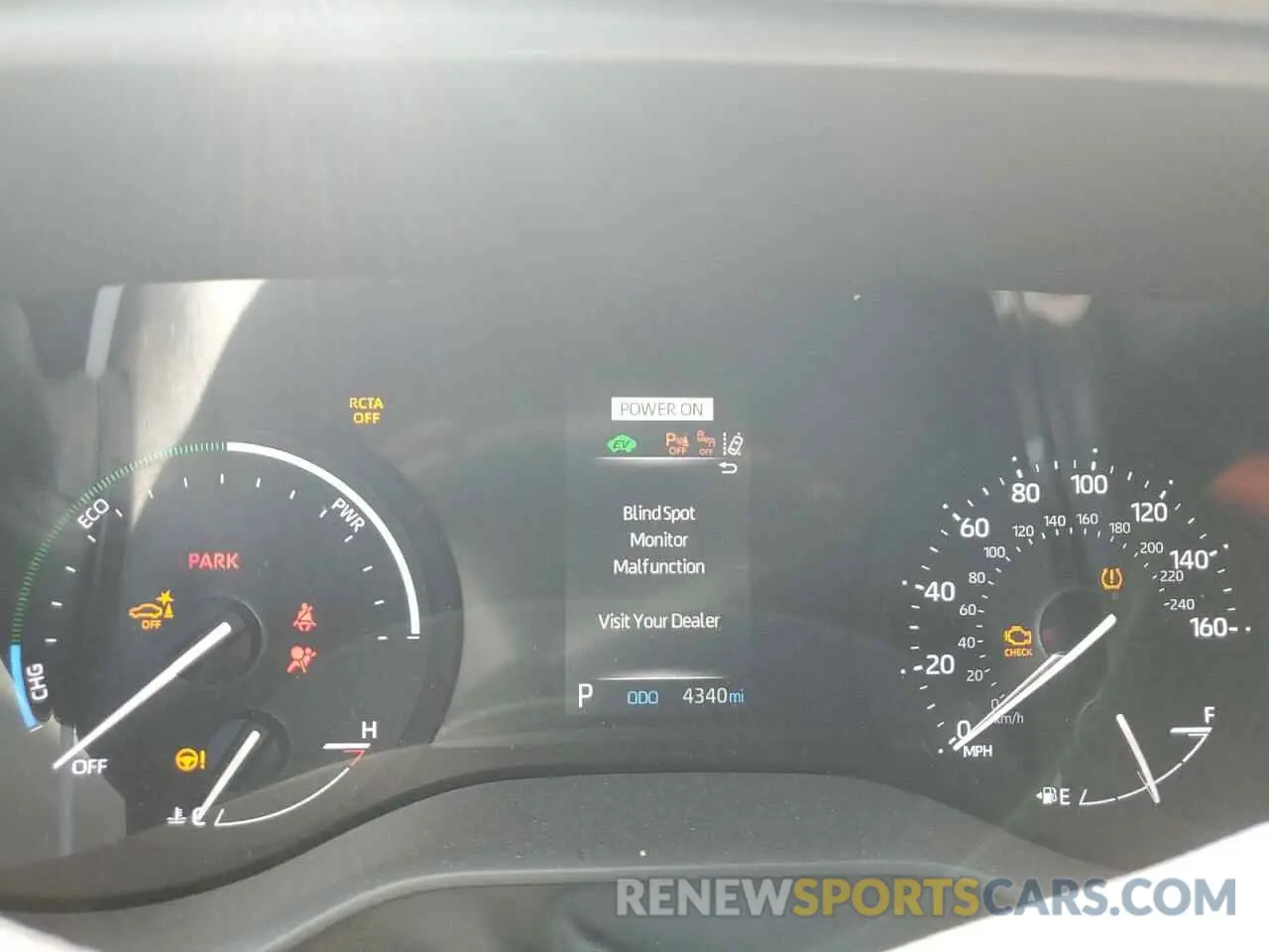 9 fotografías del automóvil dañado 5TDXRKEC0RS205640 TOYOTA SIENNA 2024