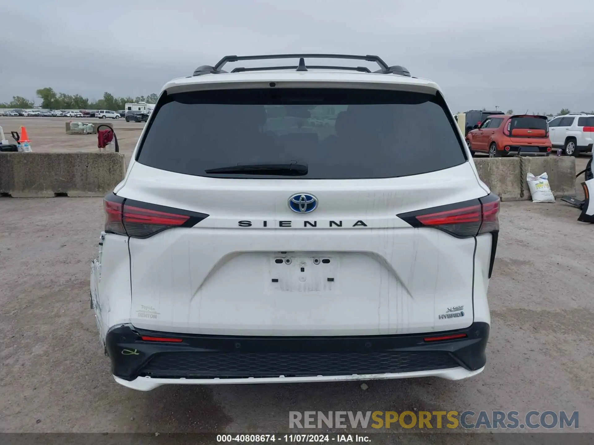 16 fotografías del automóvil dañado 5TDXRKEC1RS198486 TOYOTA SIENNA 2024