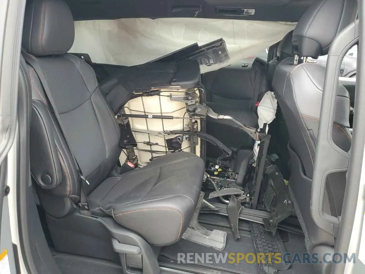11 fotografías del automóvil dañado 5TDXRKEC5RS212017 TOYOTA SIENNA 2024