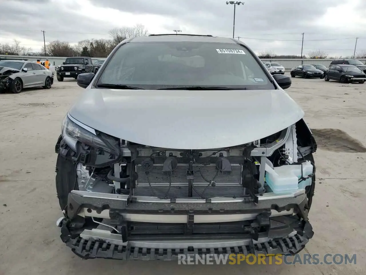 5 fotografías del automóvil dañado 5TDXRKEC5RS212017 TOYOTA SIENNA 2024