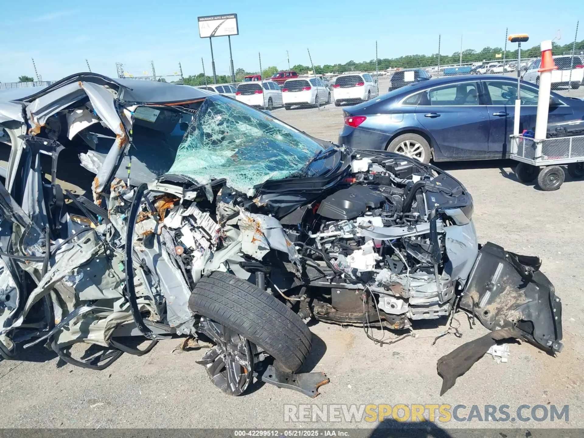 17 fotografías del automóvil dañado 5TDXSKFC0RS135429 TOYOTA SIENNA 2024