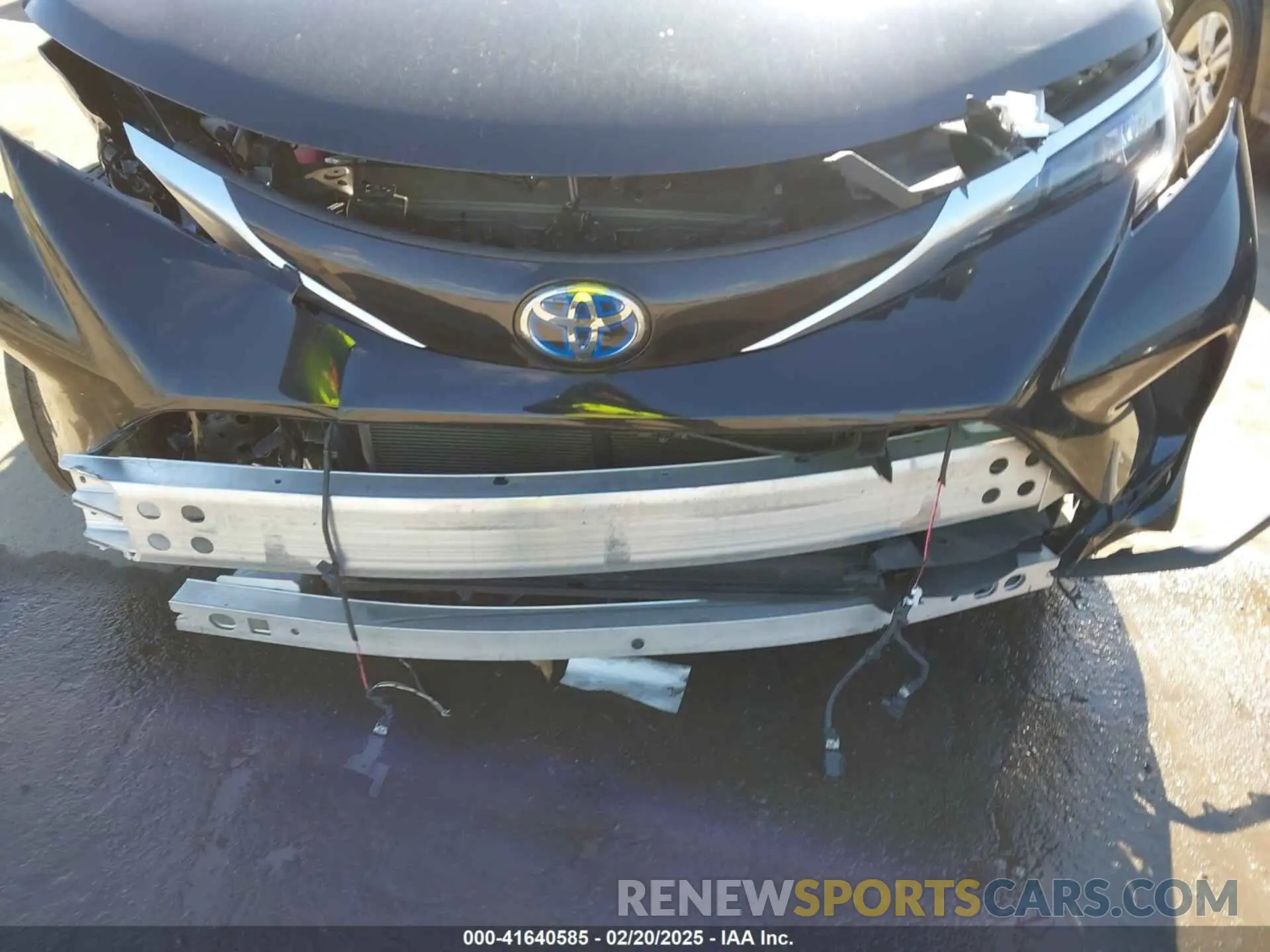 18 fotografías del automóvil dañado 5TDXSKFC1RS138680 TOYOTA SIENNA 2024