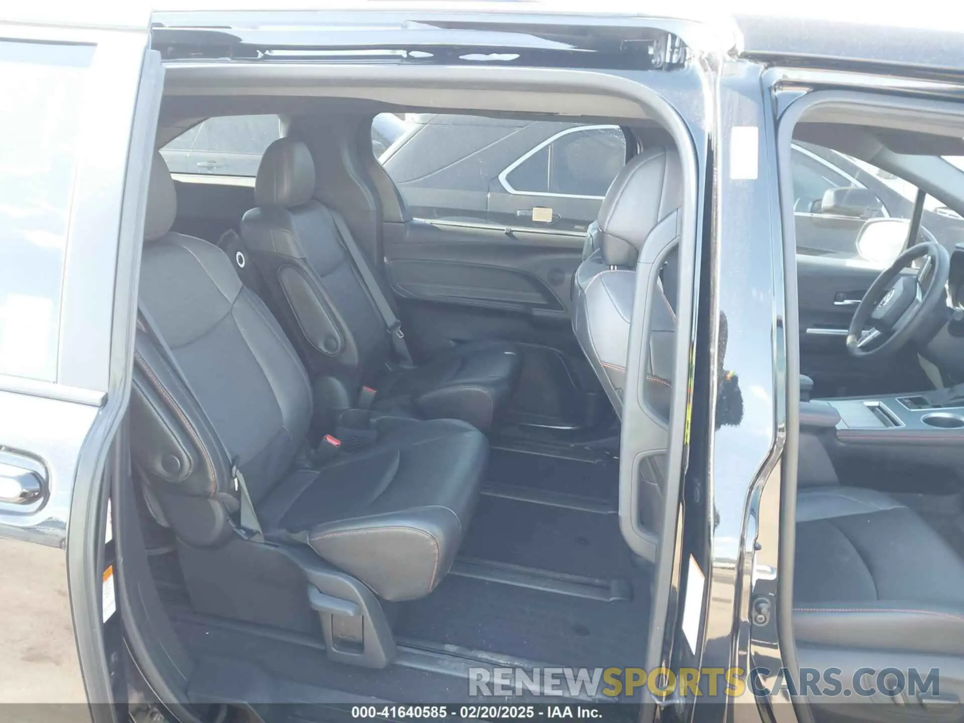 8 fotografías del automóvil dañado 5TDXSKFC1RS138680 TOYOTA SIENNA 2024