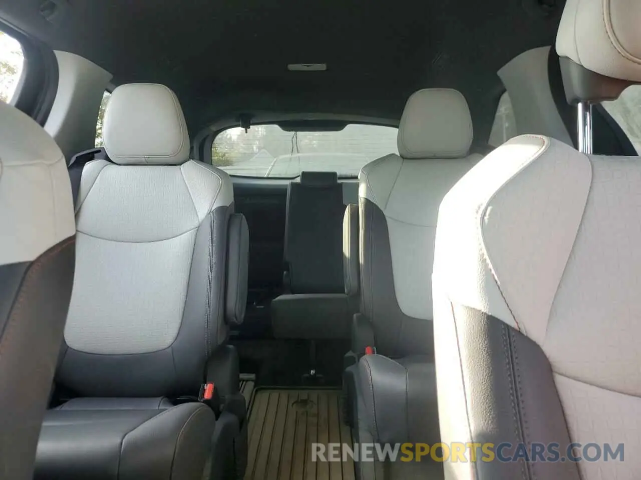 10 fotografías del automóvil dañado 5TDXSKFC4RS112915 TOYOTA SIENNA 2024