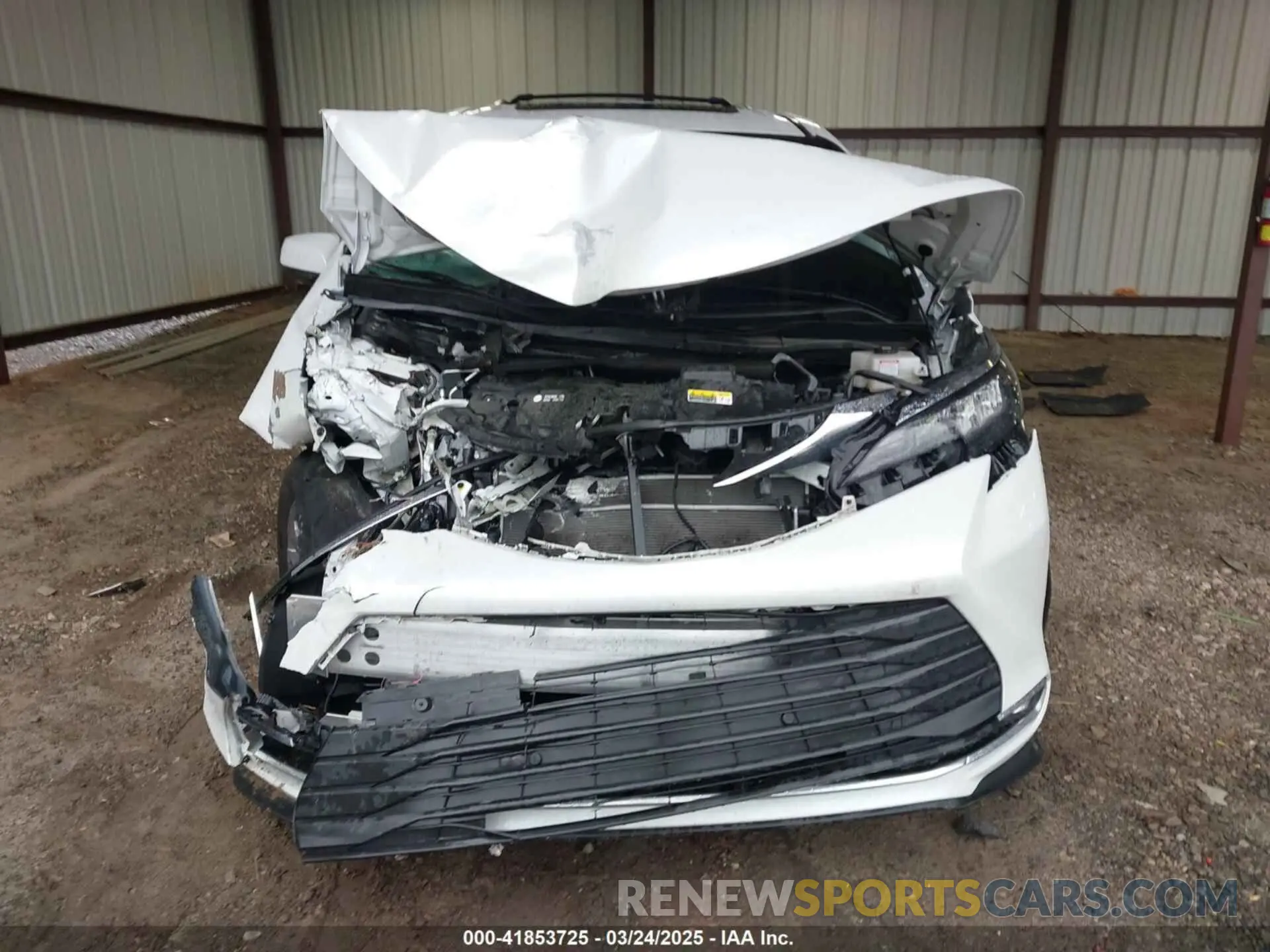 11 fotografías del automóvil dañado 5TDYRKEC3RS190684 TOYOTA SIENNA 2024