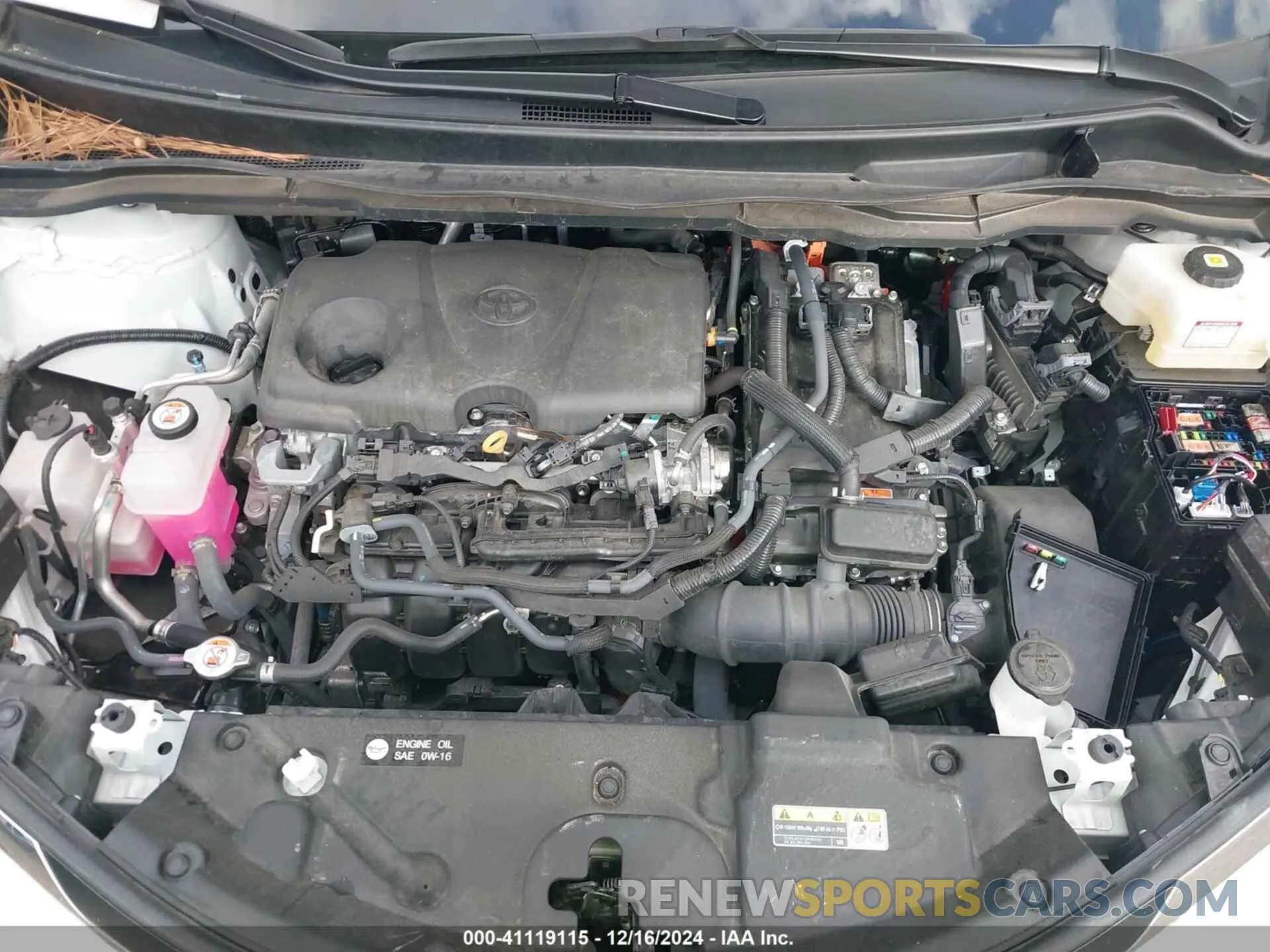10 fotografías del automóvil dañado 5TDYRKEC4RS187762 TOYOTA SIENNA 2024