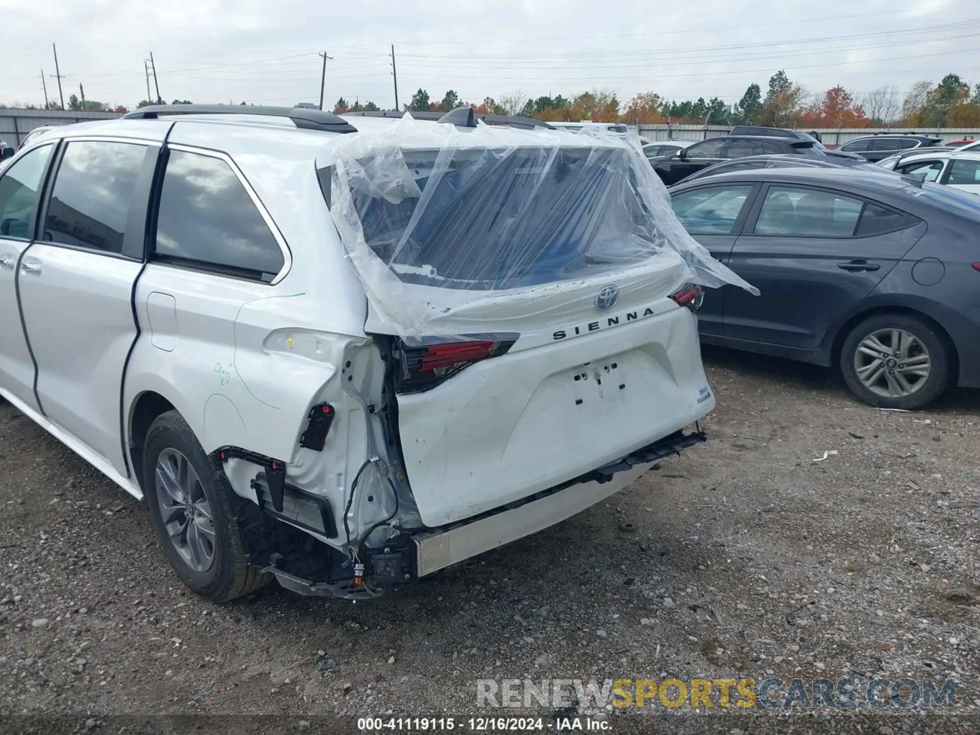 6 fotografías del automóvil dañado 5TDYRKEC4RS187762 TOYOTA SIENNA 2024