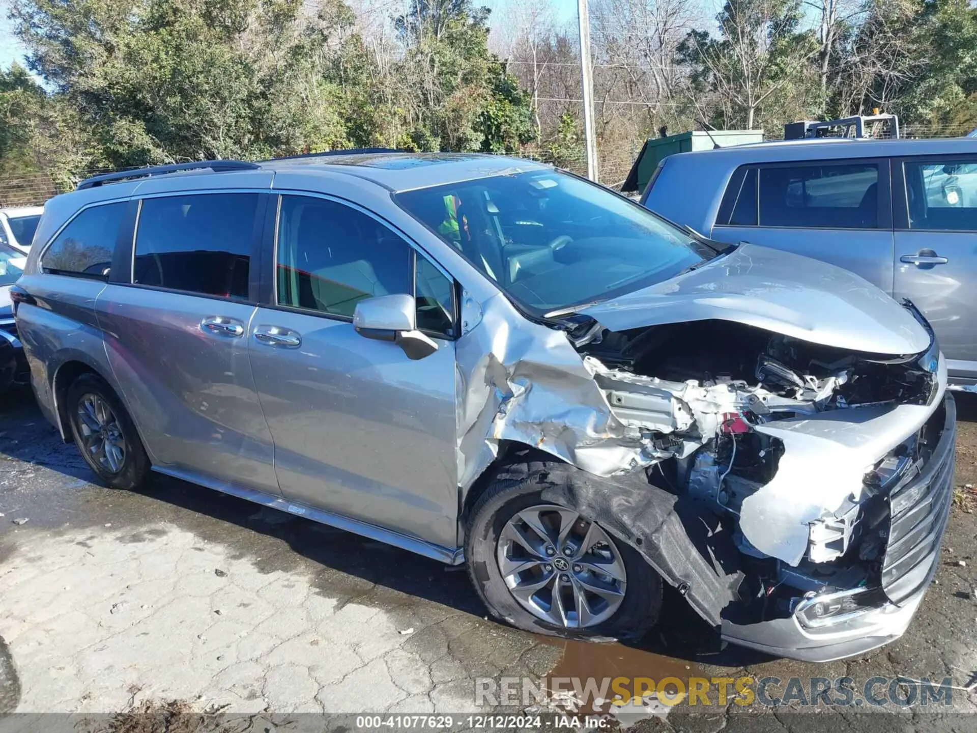 13 fotografías del automóvil dañado 5TDYRKEC6RS204805 TOYOTA SIENNA 2024
