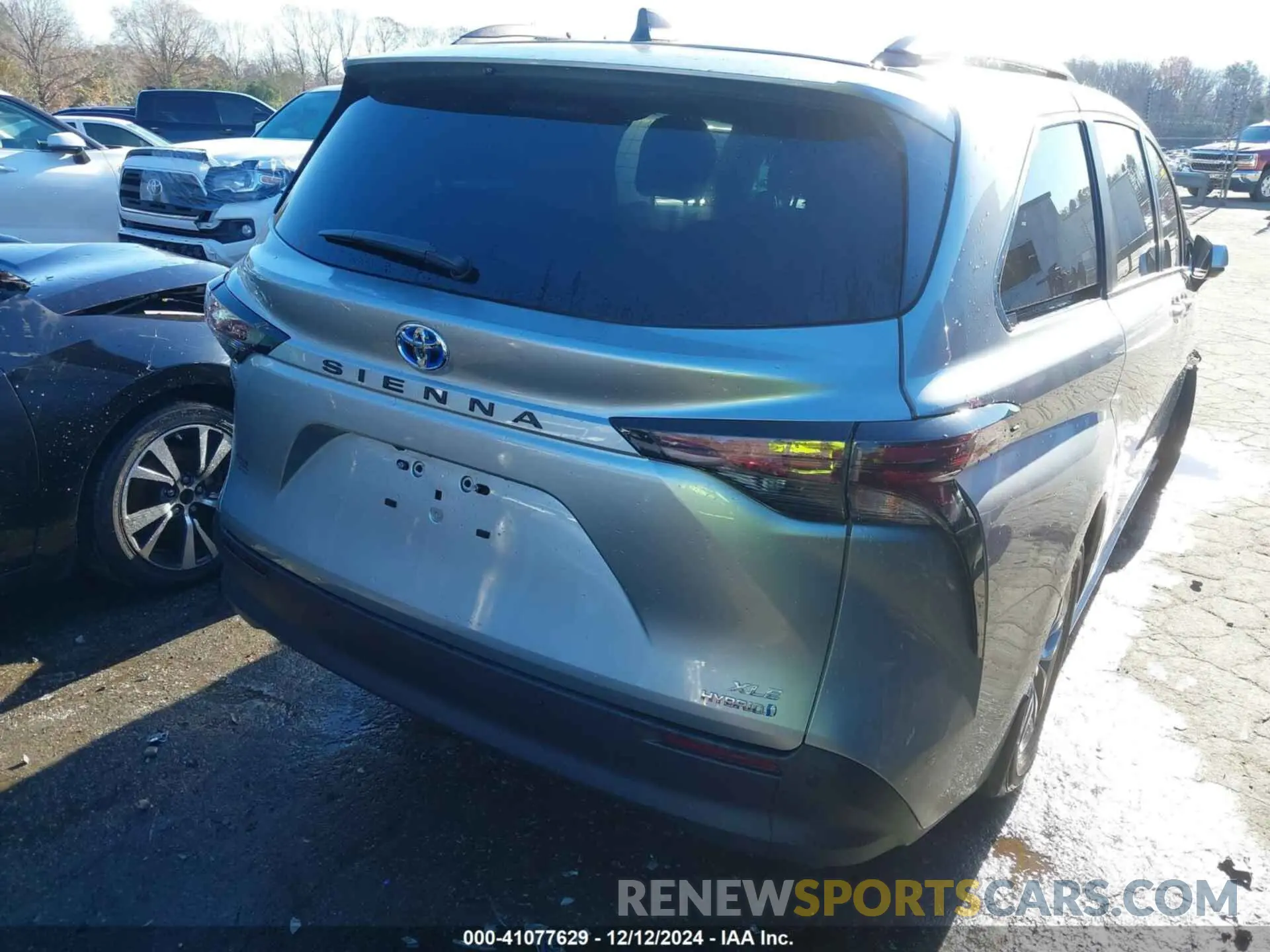 4 fotografías del automóvil dañado 5TDYRKEC6RS204805 TOYOTA SIENNA 2024