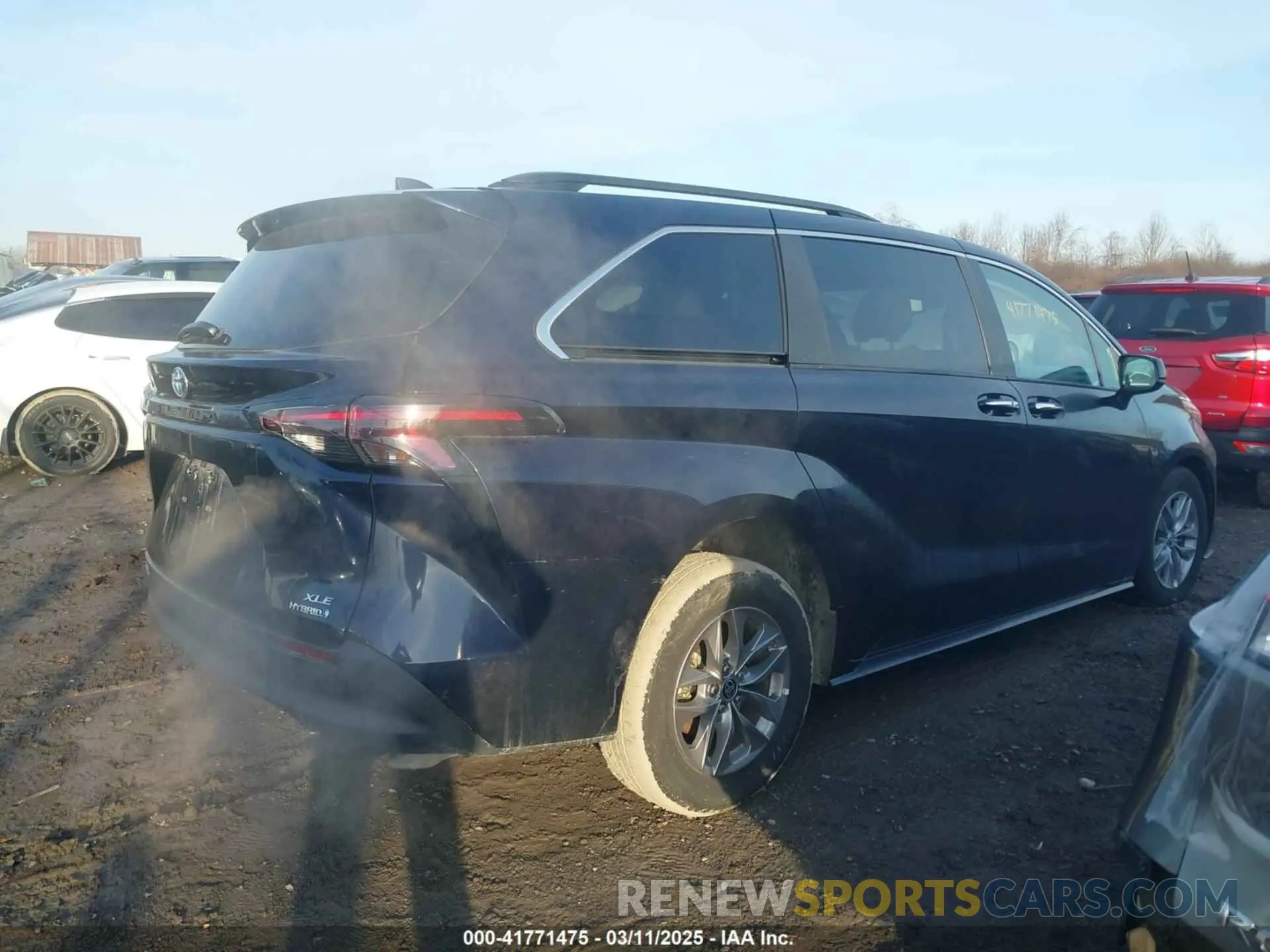 4 fotografías del automóvil dañado 5TDYRKEC8RS215451 TOYOTA SIENNA 2024