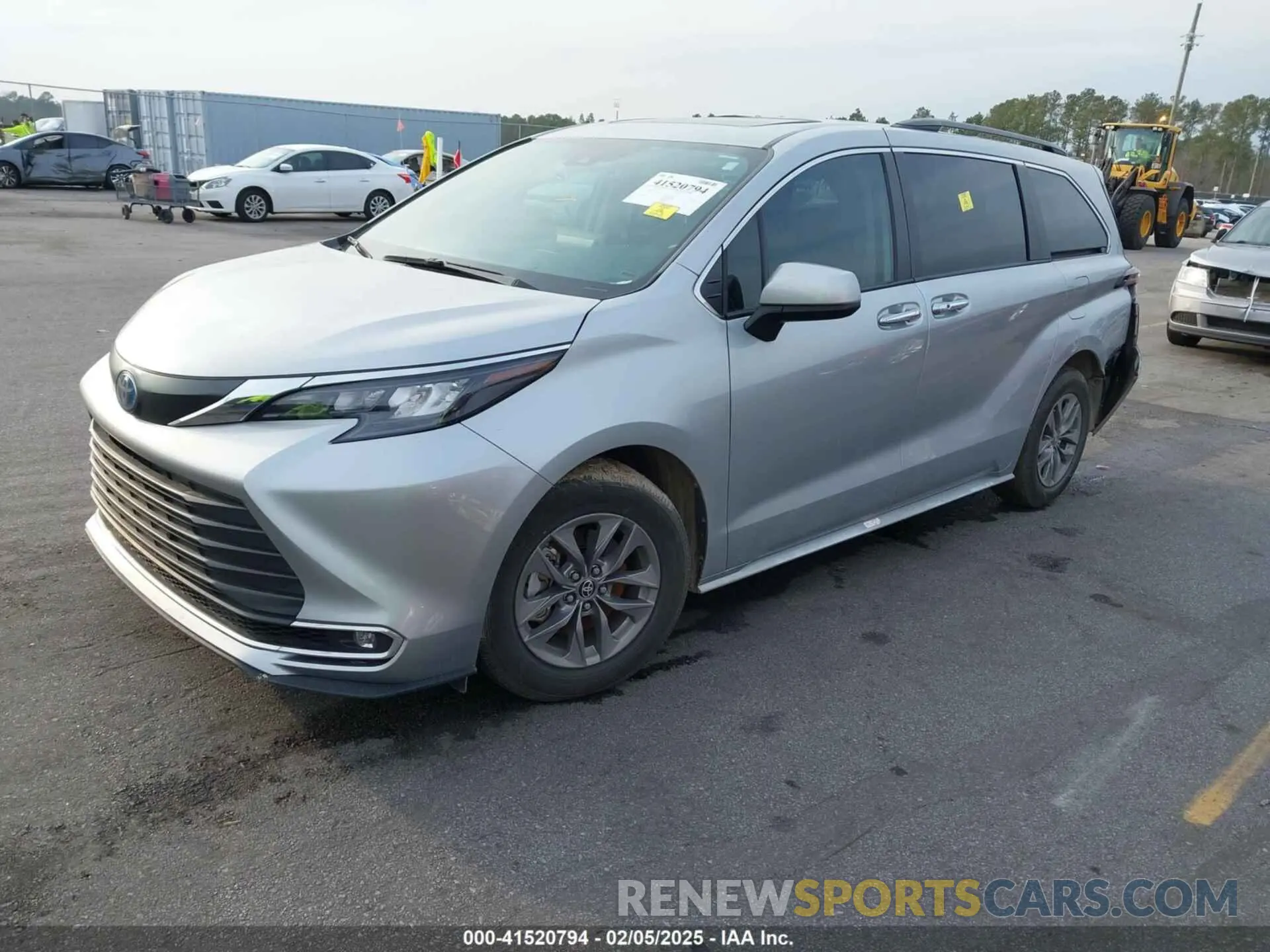 2 fotografías del automóvil dañado 5TDYRKEC9RS181312 TOYOTA SIENNA 2024