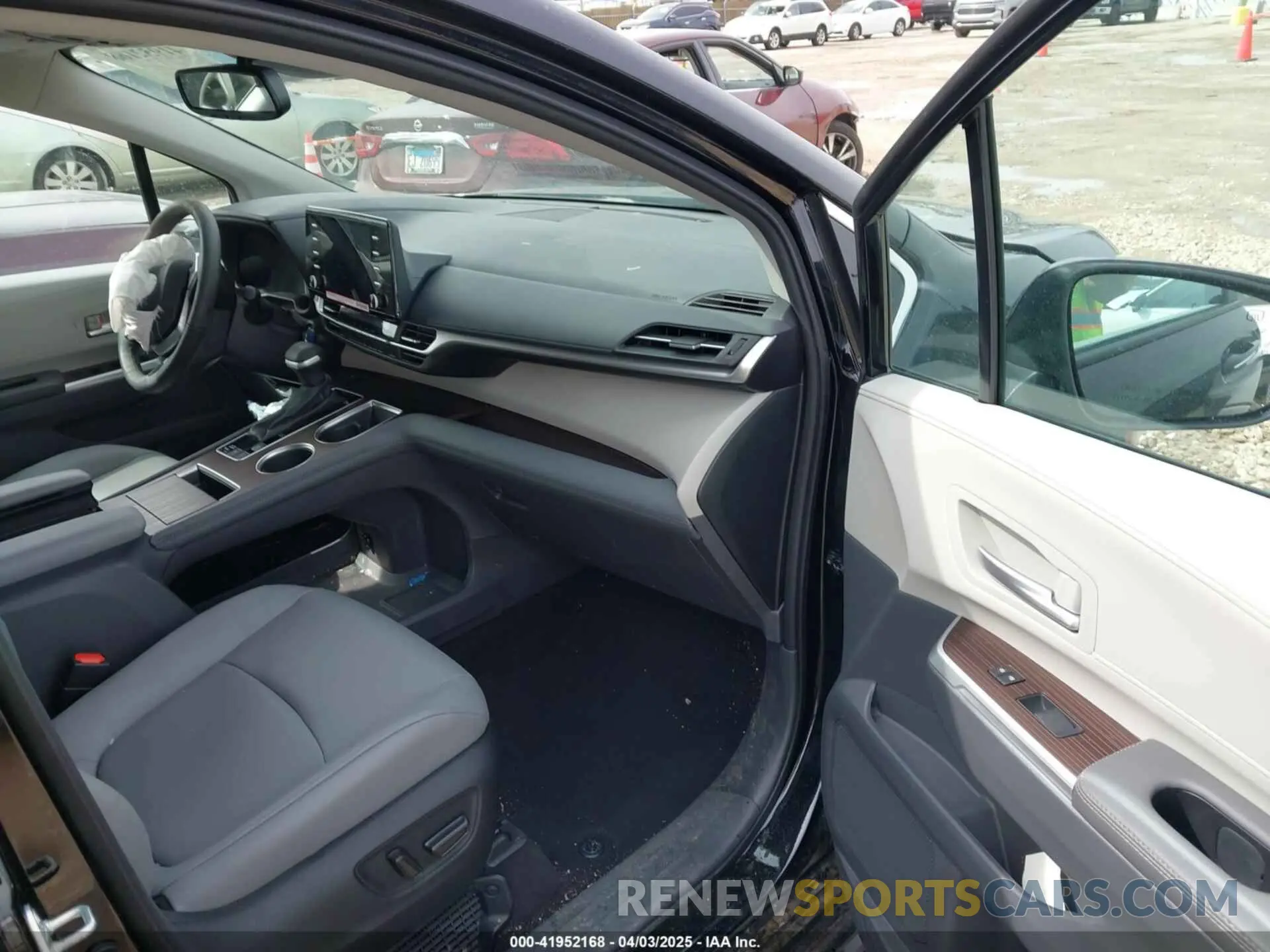 5 fotografías del automóvil dañado 5TDYSKFC6RS151705 TOYOTA SIENNA 2024